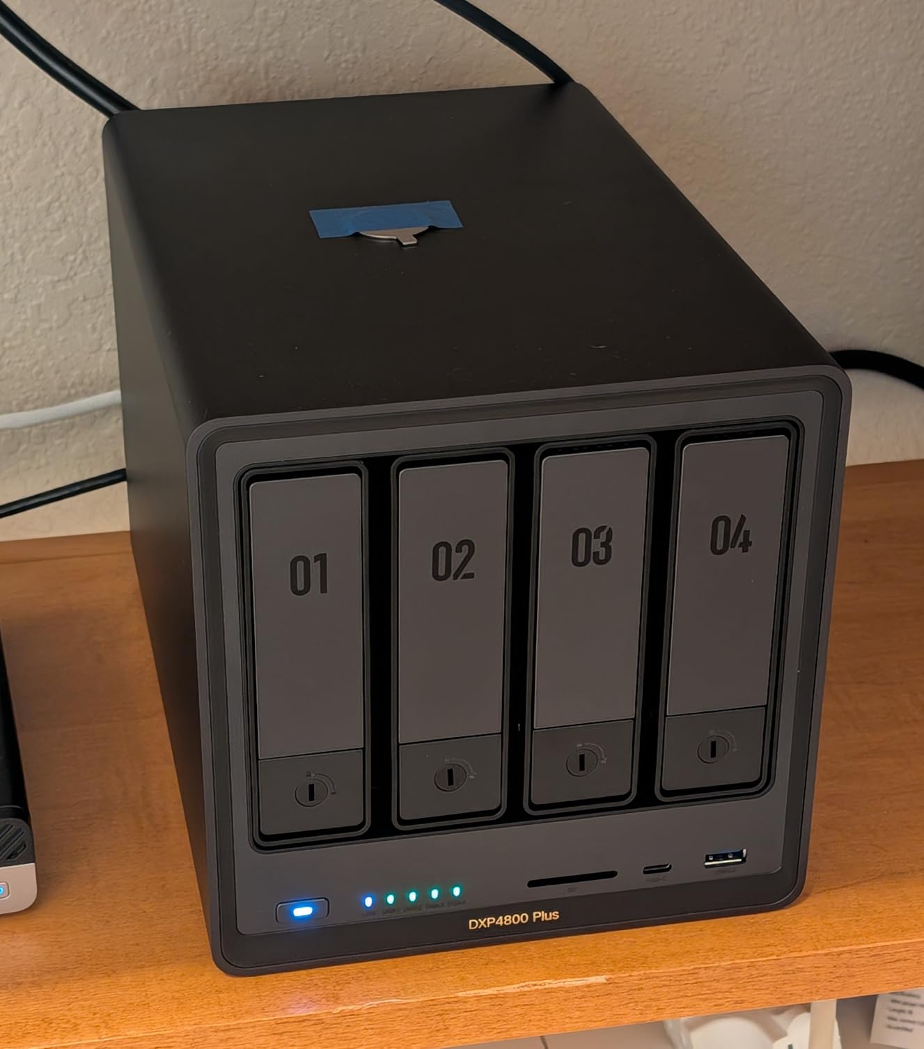 UGREEN NAS DXP4800 Plus 4-Bay NAS, Intel Pentium Gold 8505 5-Core CPU | 8GB DDR5 RAM, Built-in 128G SSD, 1x 10GbE, 1x 2.5GbE, 2x M.2 NVMe Slots, 4K HDMI, Desktop Network Attached Storage (Diskless) customer photo 1