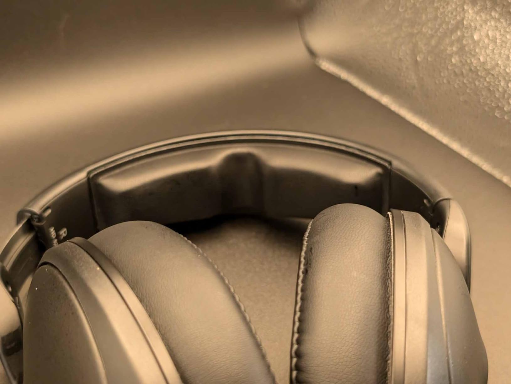 Sennheiser HD 620S Closed-Back Over-Ear Headphones, Comfortable Design customer photo 1