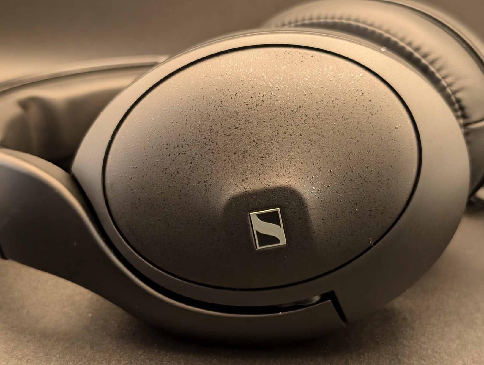 Sennheiser HD 620S Closed-Back Over-Ear Headphones, Comfortable Design customer photo 2