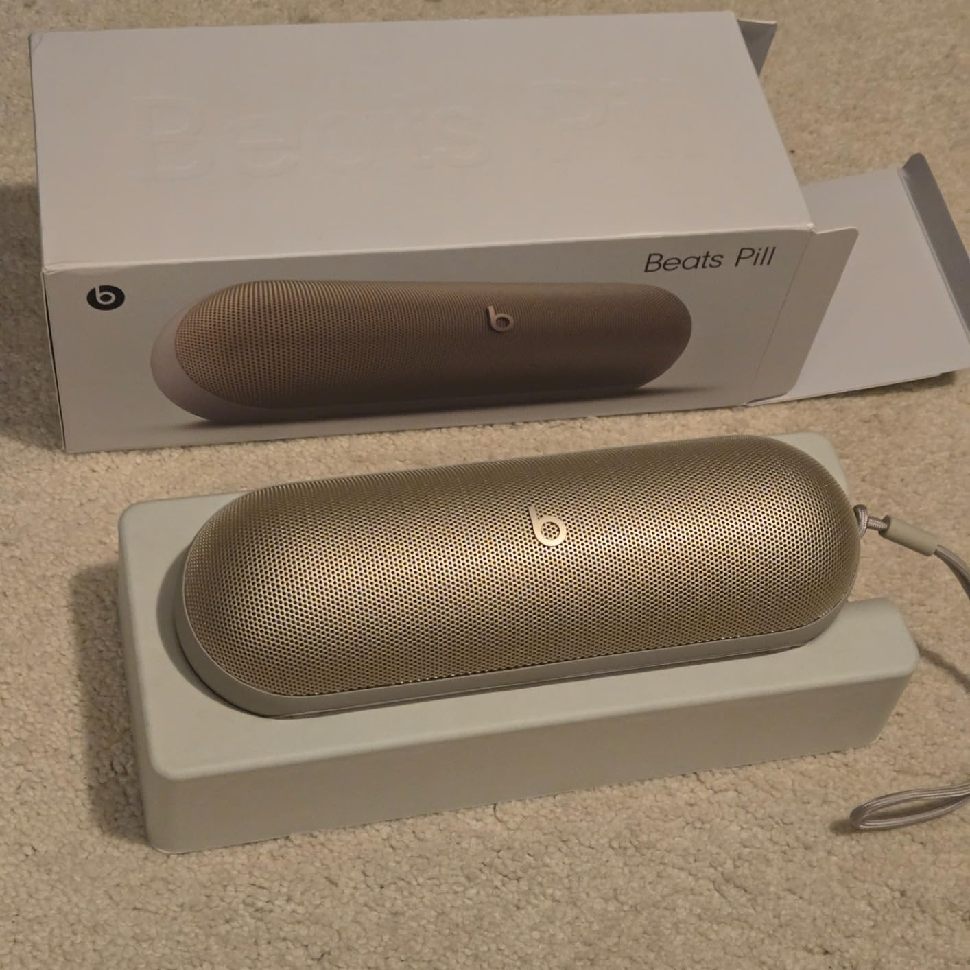 Beats Pill - Portable Bluetooth Speaker- Up to 24H Battery Life, Water Resistant, Bluetooth, Apple & Android Compatible, Seriously Loud Sound for Home, Outdoor and Travel- Champagne Gold customer photo 1
