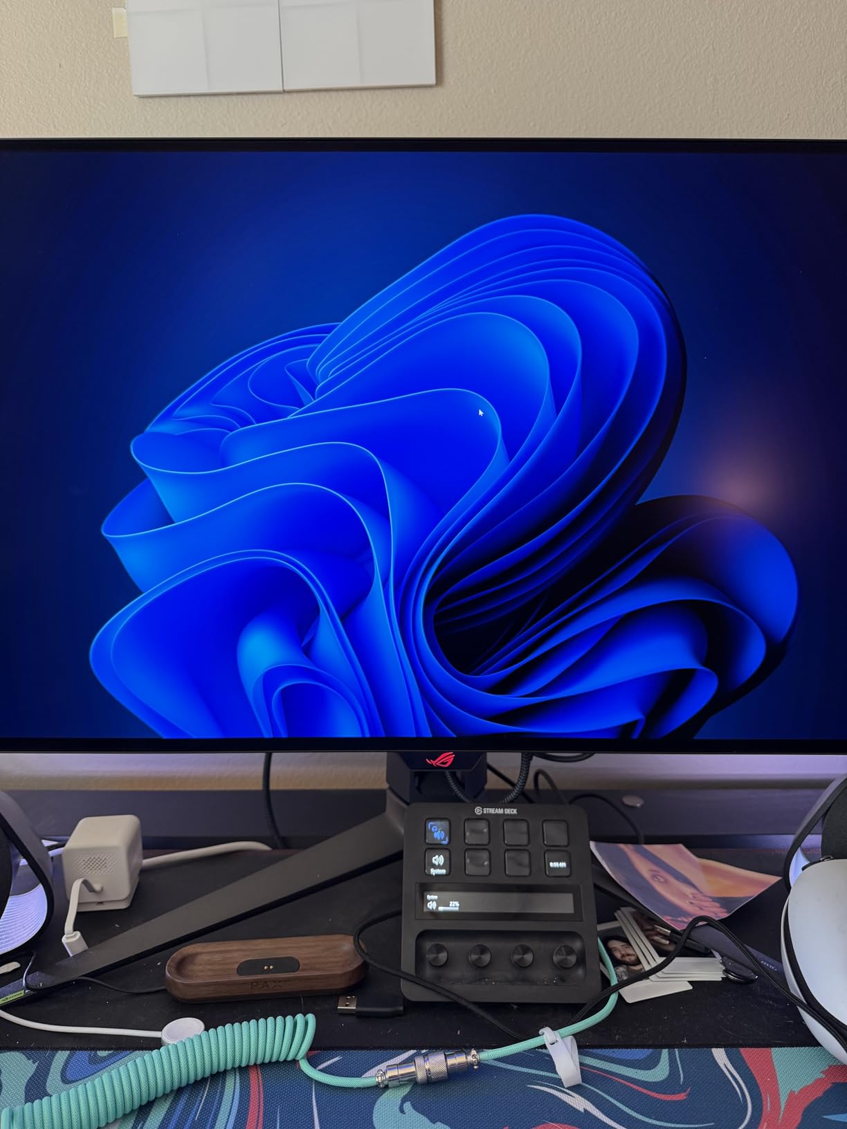 ASUS ROG PG32UCDP 32 Inch 4K 240Hz OLED Gaming Monitor | Dual Mode FHD 480Hz, Custom Heatsink, 0.03ms, G-SYNC Compatible, AI Gaming, USB-C 90W, True 10-bit, for PS5 and Xbox customer photo 1