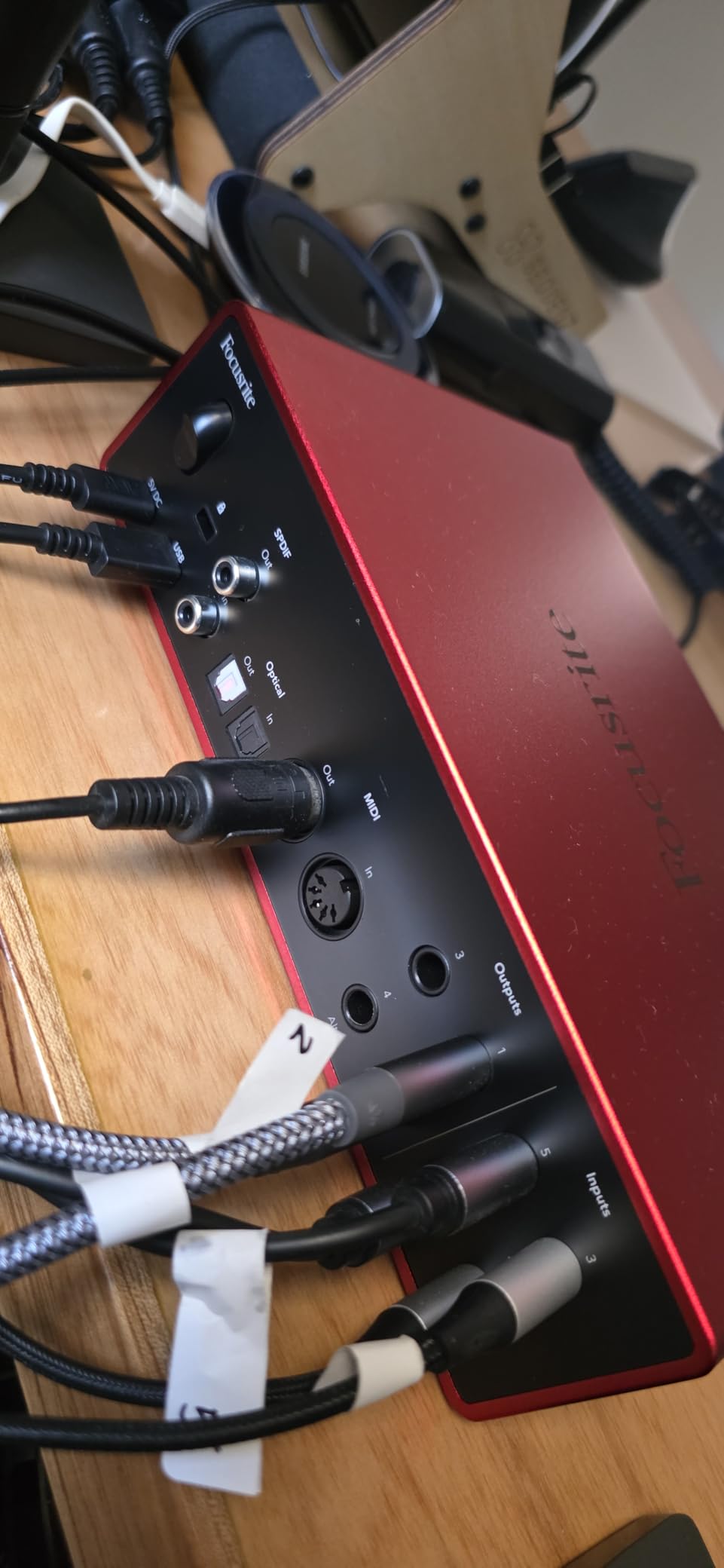 Focusrite Scarlett 18i20 4th Gen USB Audio Interface, for Multitrack Recording, Music Production and Podcasting — High-Fidelity, Studio Quality Recording, and All the Software You Need to Record | 26-In 26-Out, 8 Mic Preamps, 2 Hi-Z Inputs, Dual ADAT, S/PDIF, MIDI, Word Clock, Talkback Mic, Auto Gain, Clip Safe customer photo 2
