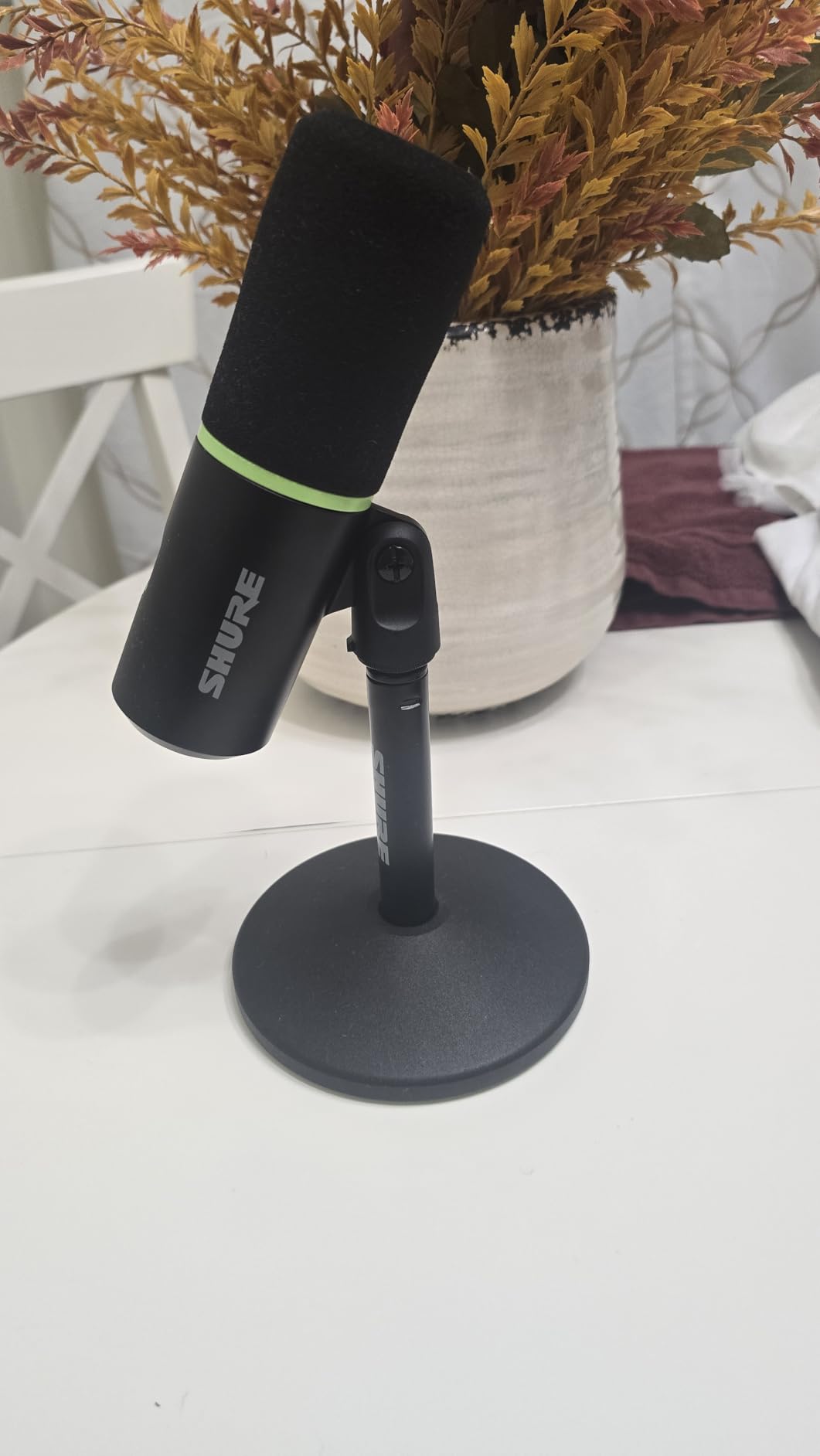 Shure MV6 USB Gaming Microphone for Streaming & Recording | Dynamic USB PC mic with desktop stand, noise cancellation, tap-to-mute and 3.5mm headphone monitoring for gaming customer photo 2