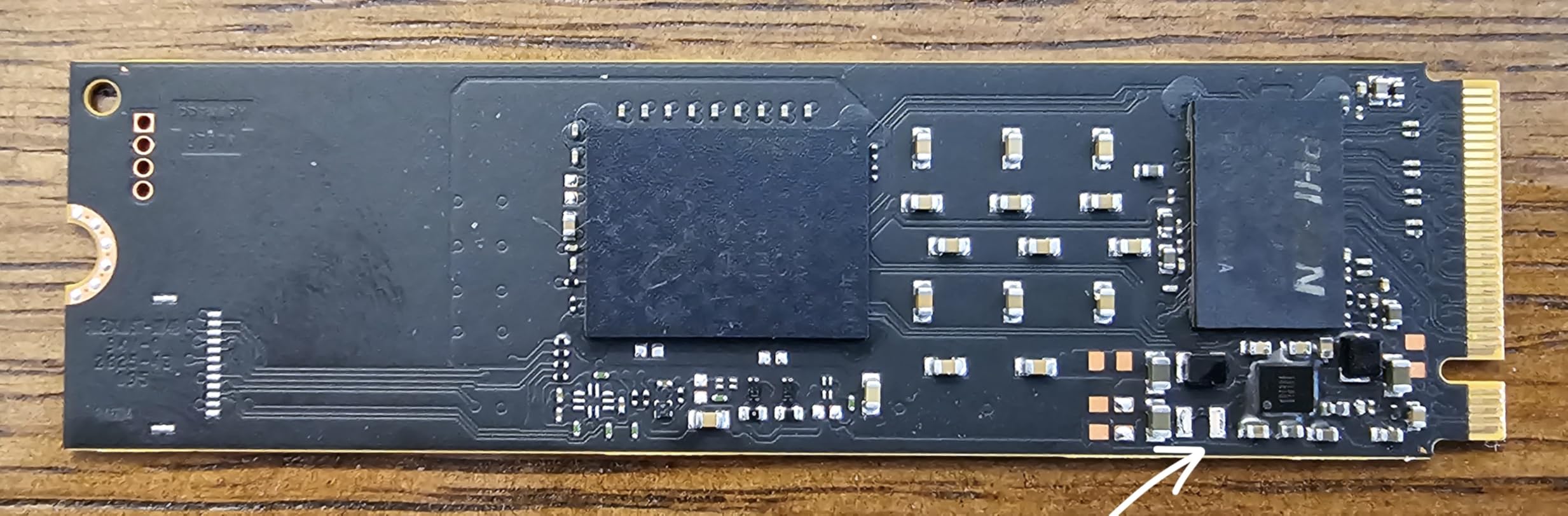 Crucial P310 2TB SSD, PCIe Gen4 NVMe M.2 2280, Up to 7,100MB/s customer photo 1