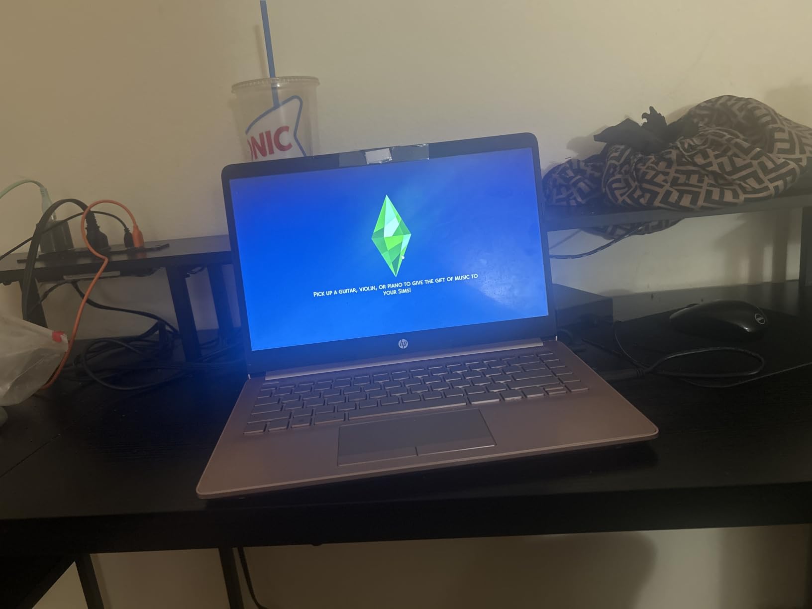 Furologee 60 Inch Computer Desk with Drawers customer photo 2