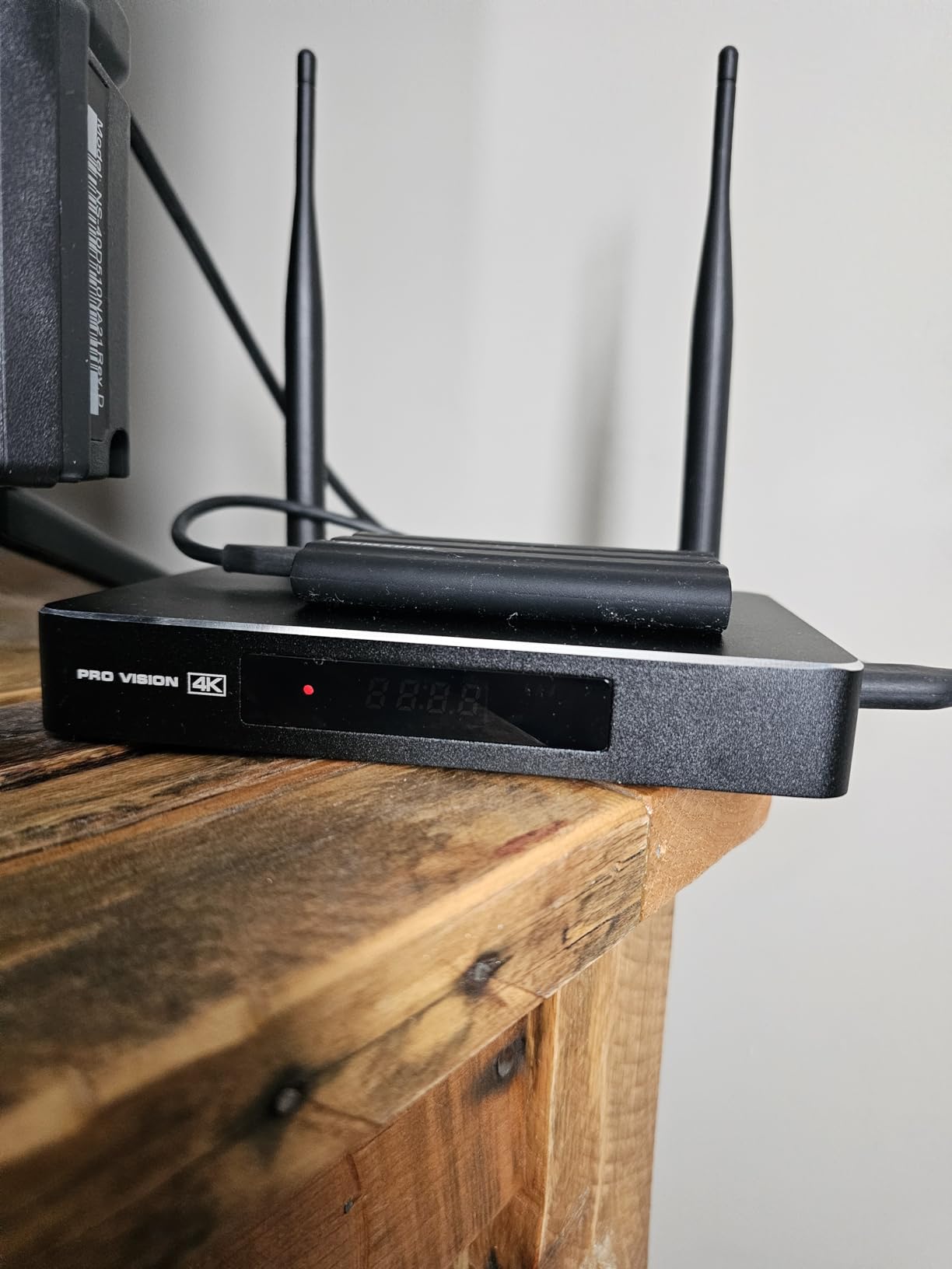 Dune HD Pro Vision 4K, Media Player, Android Box, S905X4-J, HD-Audio, HDMI, 2.1, BT 5, WiFi, 1Gbit, USB 3.0, 4GB / 64GB, Optical S/PDIF, 4Kp60, 1080p customer photo 1