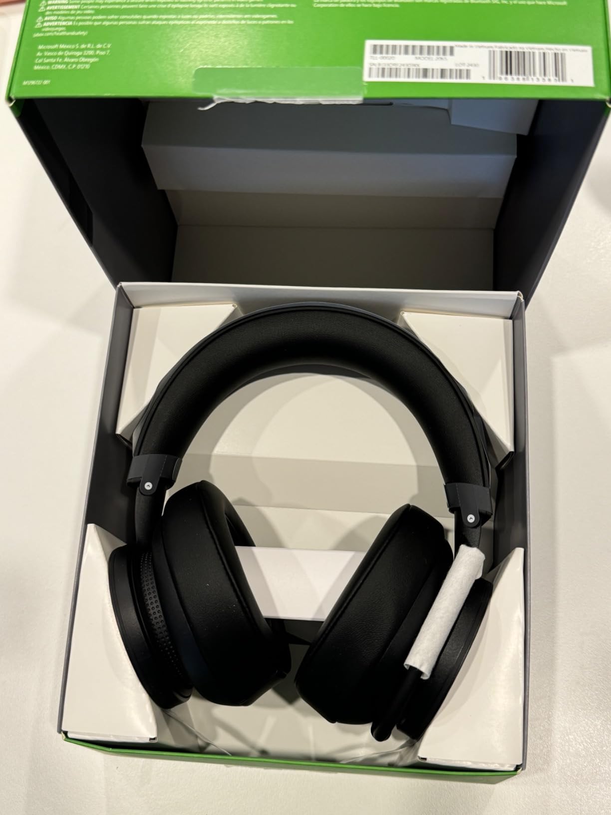 Xbox Wireless Gaming Headset | Carbon Black | Over Ear Headphones | Spatial Audio with Dolby Atmos | Consoles, PCs, TVs, Mobile, and More customer photo 2