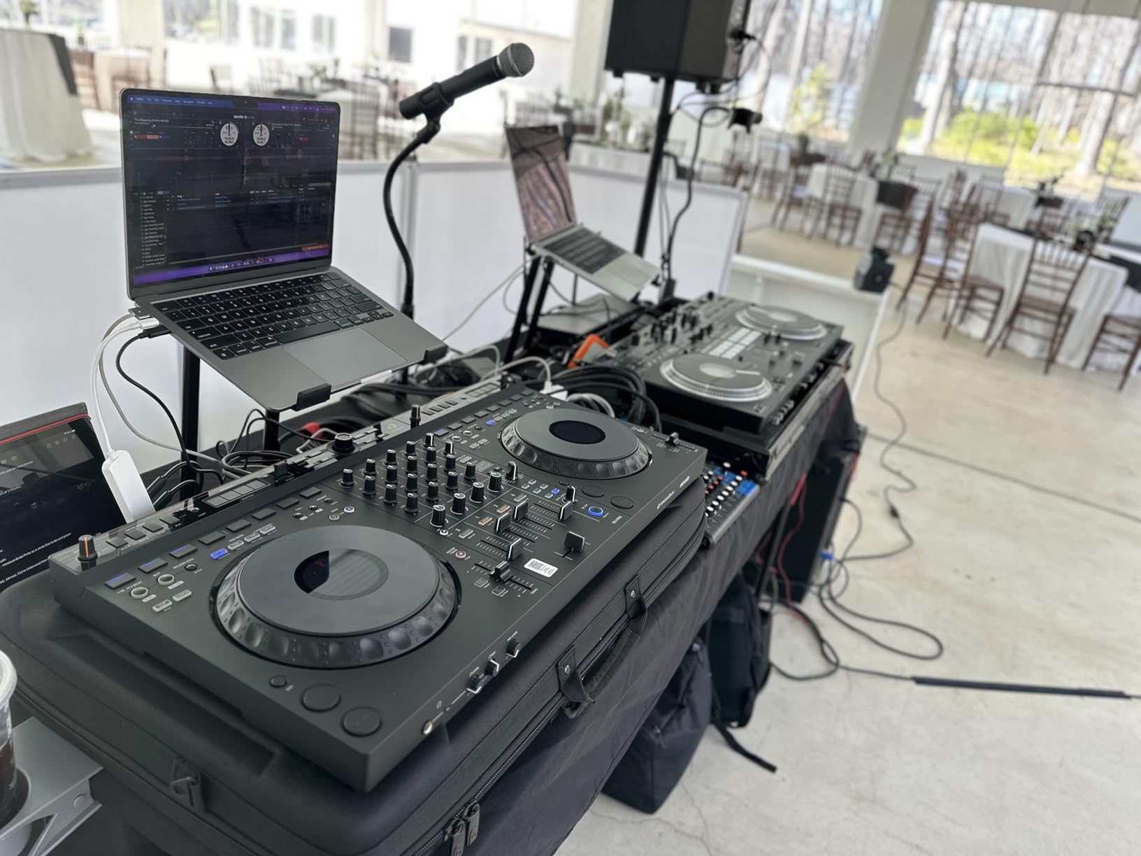 AlphaTheta DDJ-GRV6 4-Channel DJ Controller, Groove Circuit, Black customer photo 1