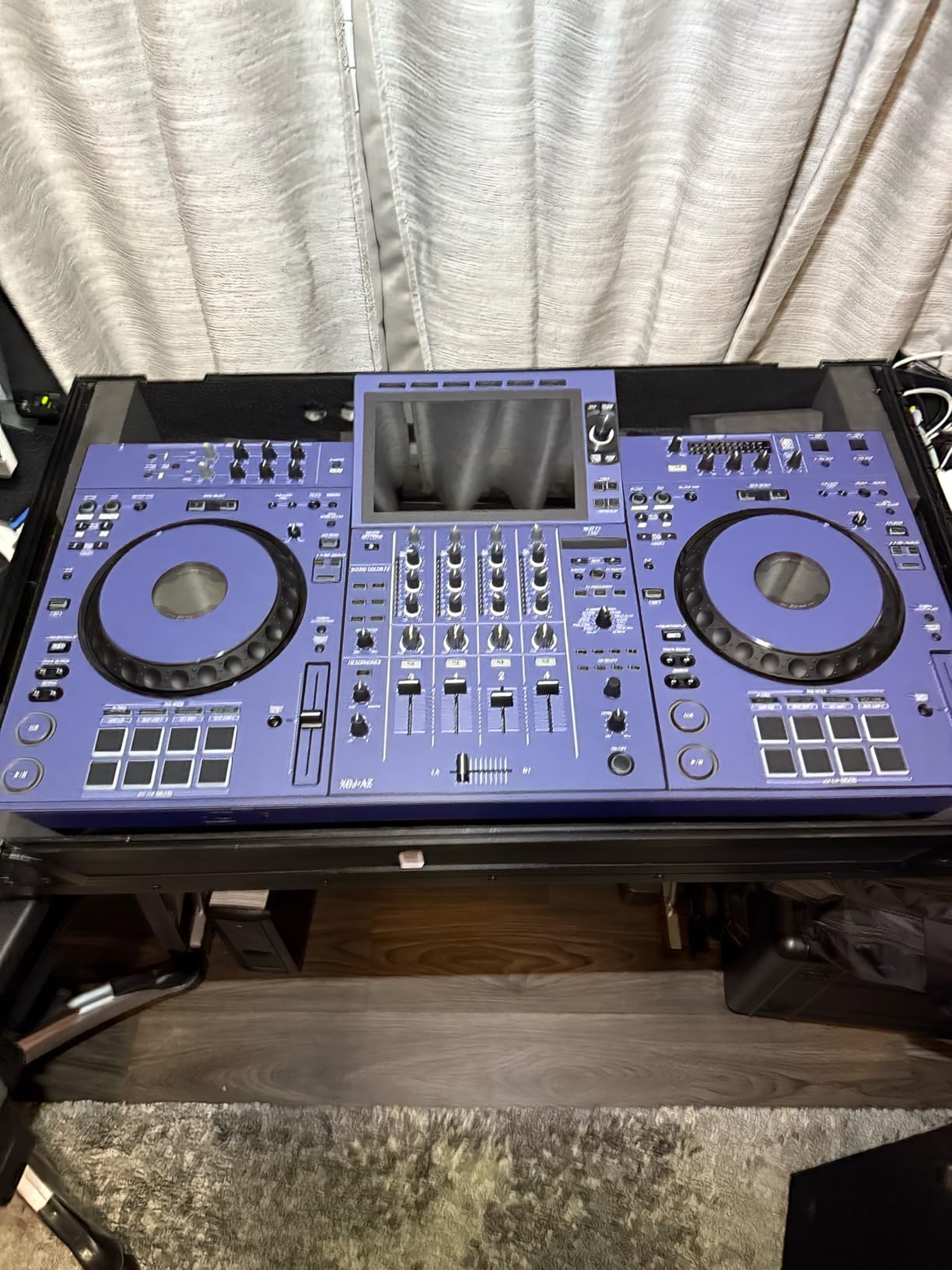 Pioneer DJ XDJ-AZ Professional 4-Deck All-in-One DJ System, 10.1-Inch Touchscreen, Built-in Wi-Fi, SonicLink Wireless Tech customer photo 2