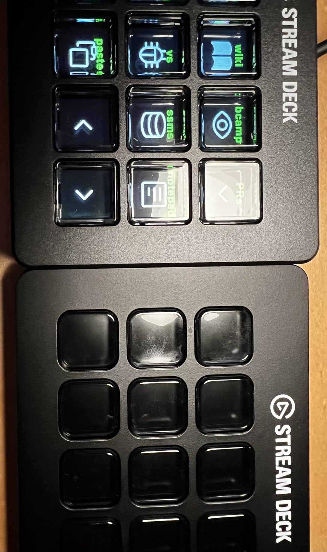 Stream Deck Scissor Keys Workflow Controller | Tactile, responsive macro keys, Monitor CPU, GPU, ping, FPS, LED-lit icons, Regular plugin updates, Windows and macOS customer photo 2