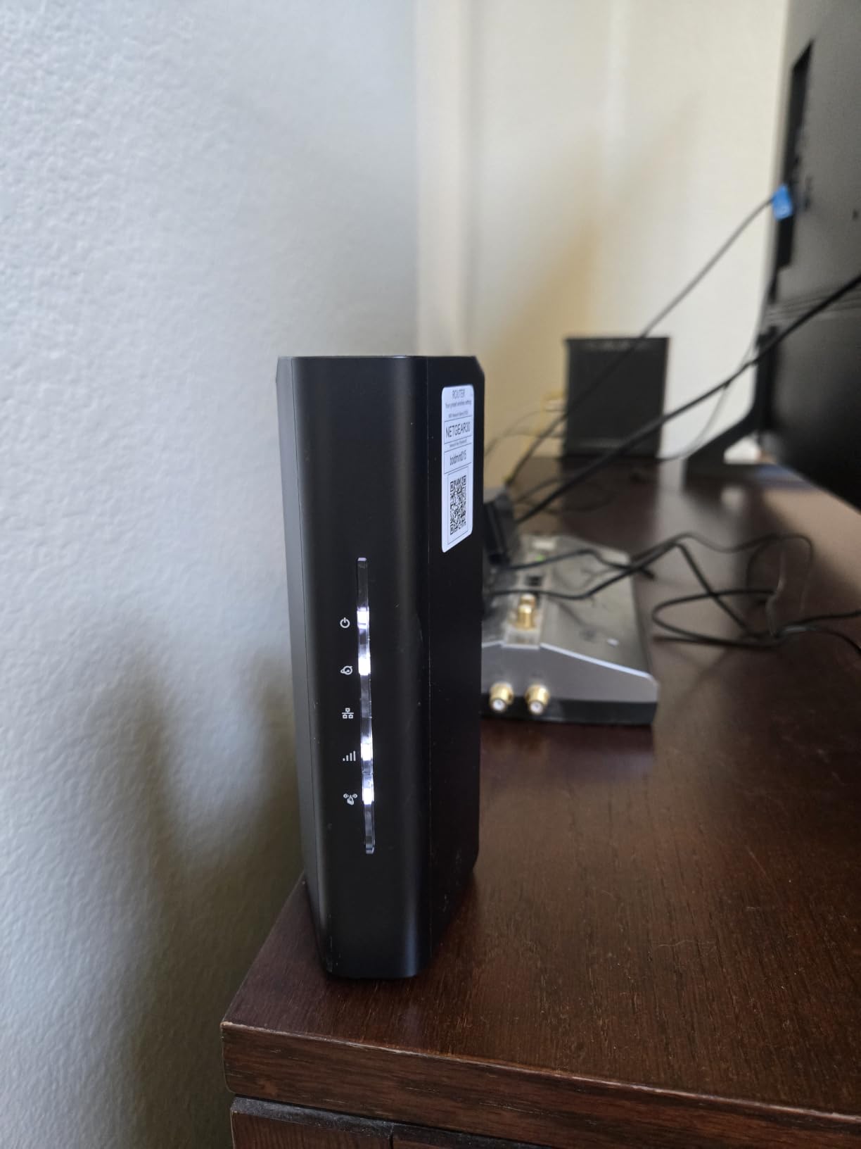 NETGEAR Nighthawk Dual-Band WiFi 7 Router (RS90) | Router Only, BE3600 Wireless Speed (up to 3.6 Gbps) - Covers up to 2,000 sq. ft., 50 Devices - 2.5 Gig Internet Port customer photo 1