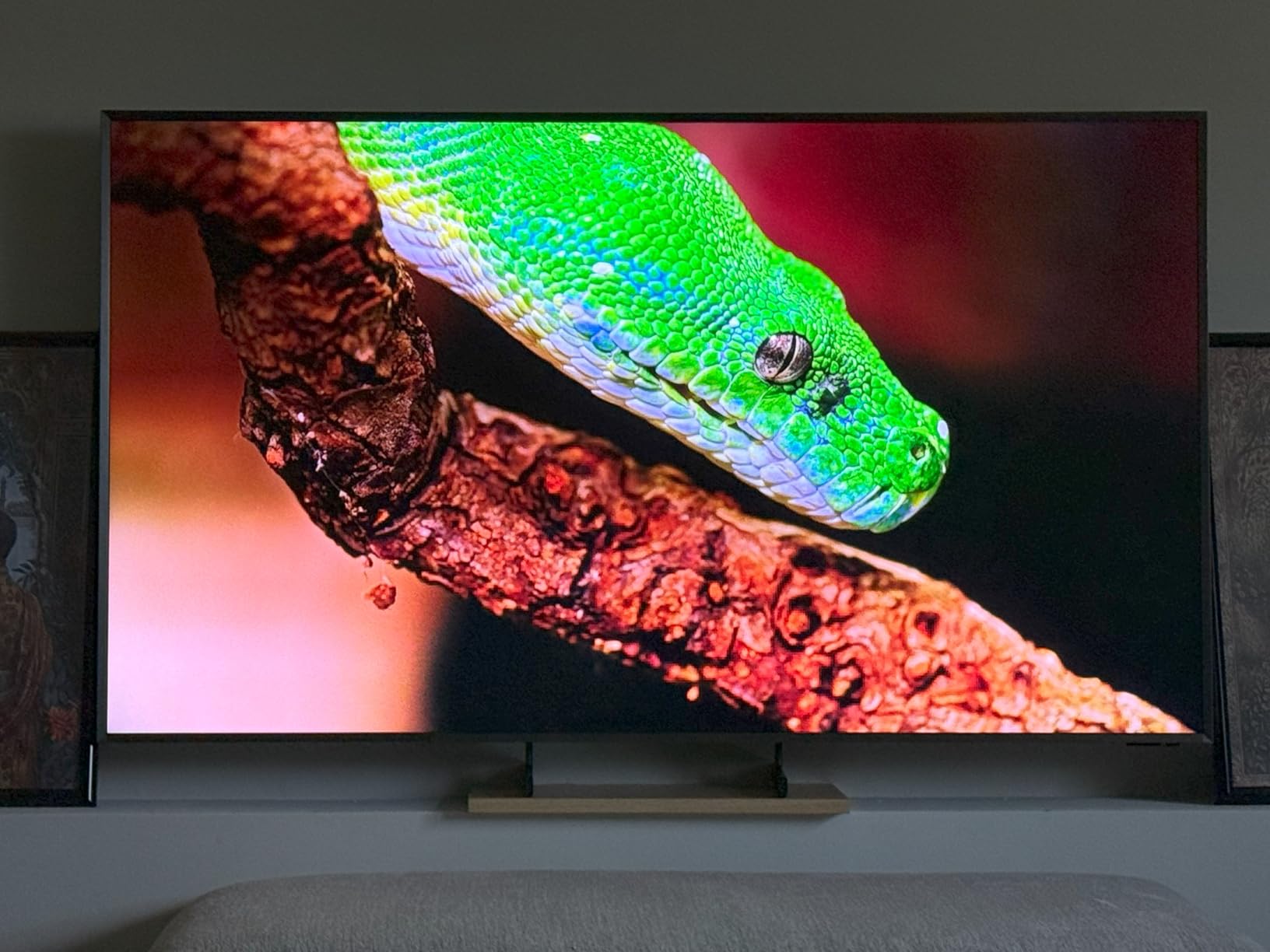 Samsung 85-Inch Class Neo QLED 8K QN900F Series, Vision AI, Mini LED Smart TV (2025 Model, 85QN900F) Neo Quantum HDR 8K Pro, Object Tracking Sound + w/Dolby Atmos, Glare Free, Alexa Built-in customer photo 1