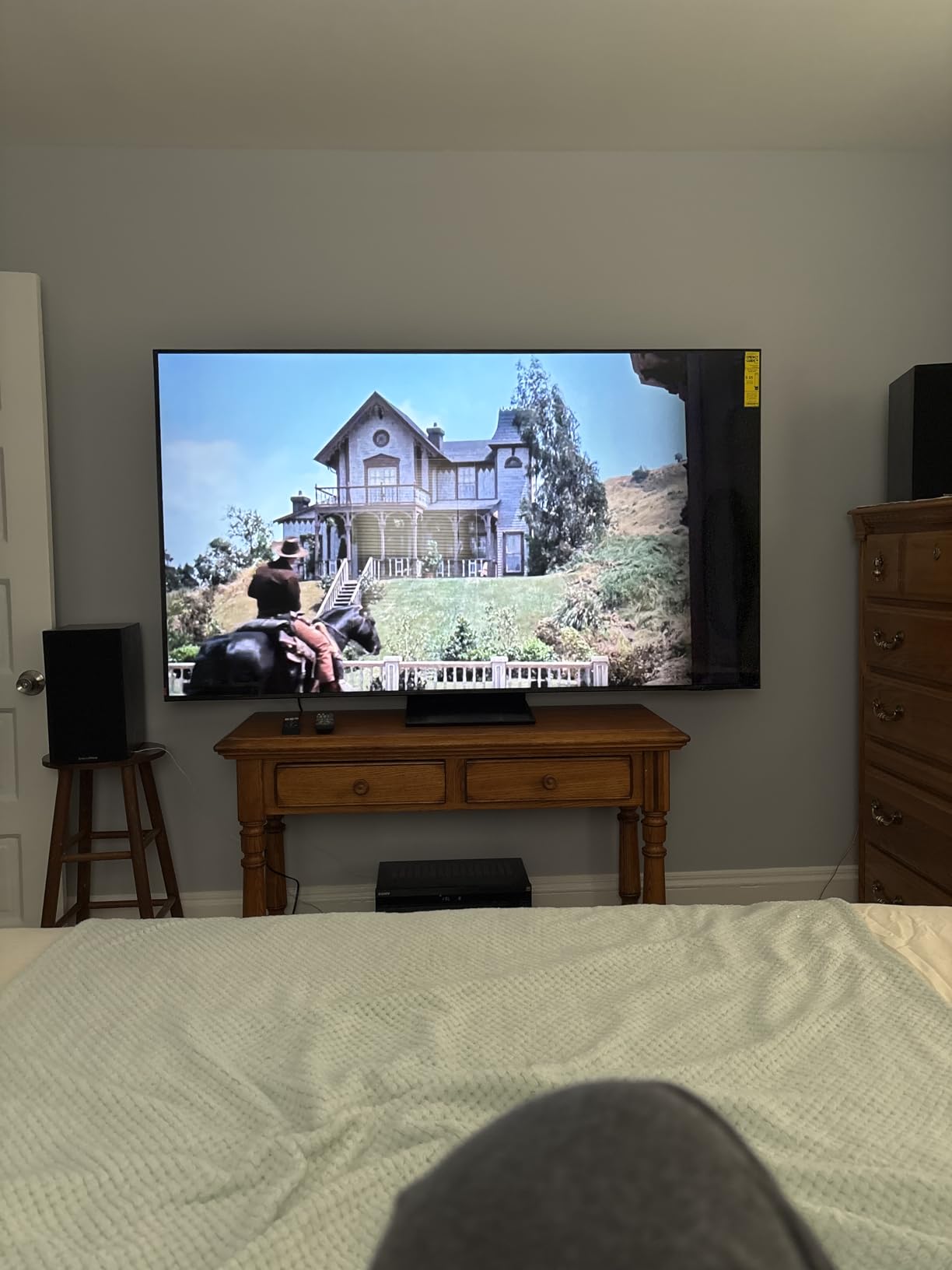 Samsung 75-Inch Class Neo QLED QN70F 4K Mini LED Smart TV (2025 Model) NQ4 AI Gen2 Processor, Quantum Matrix Technology Slim, Motion Xcelerator 144Hz, Samsung Vision AI, Alexa Built-in customer photo 2