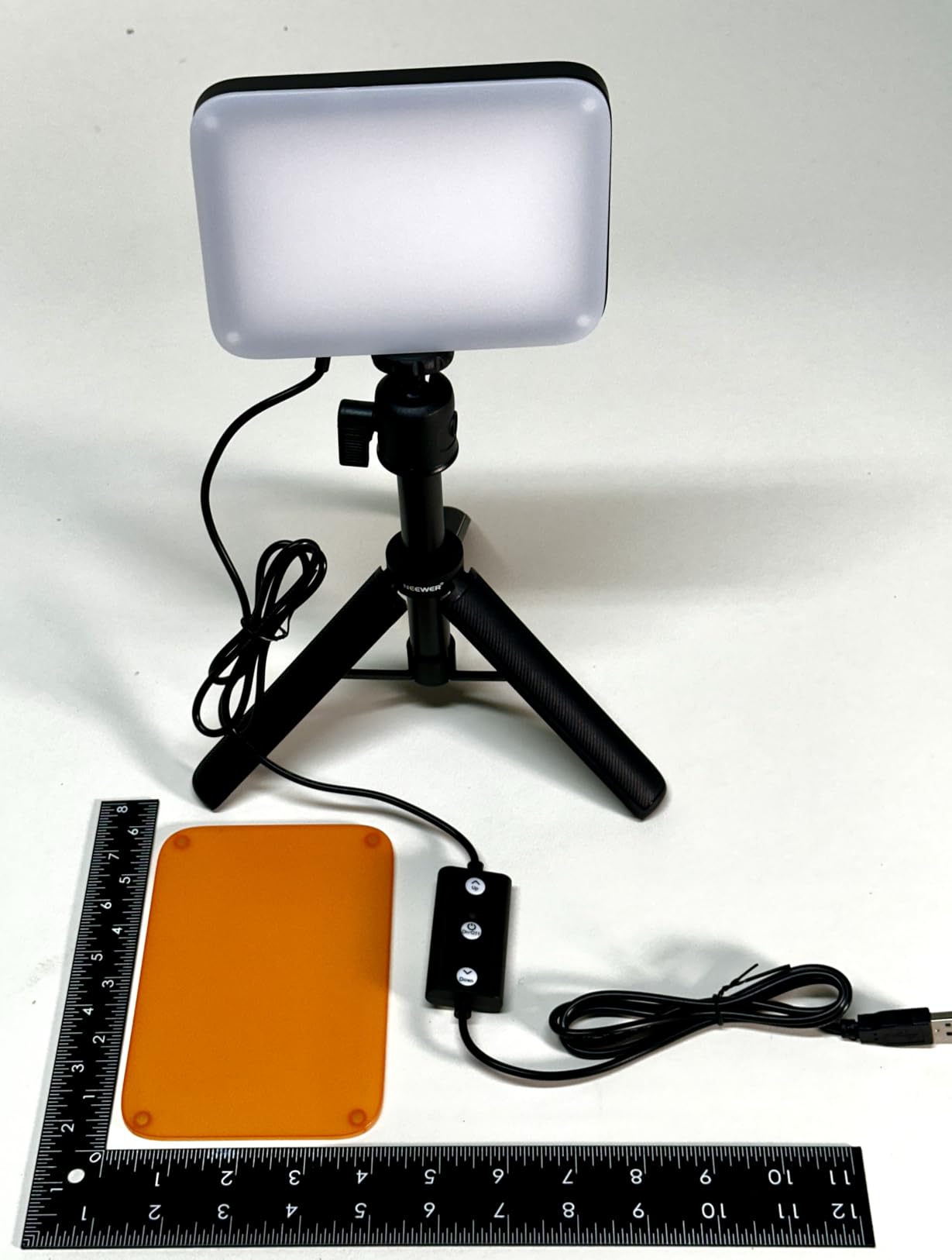 NEEWER BASICS 2 Pack LED Video Panel Light, Video Conference Lighting Kit with Desktop Tripod Stands/Filters for Webcam Desk Computer Laptop Zoom Call Makeup Recording Selfie Streaming, Dimmable, BP66 customer photo 2