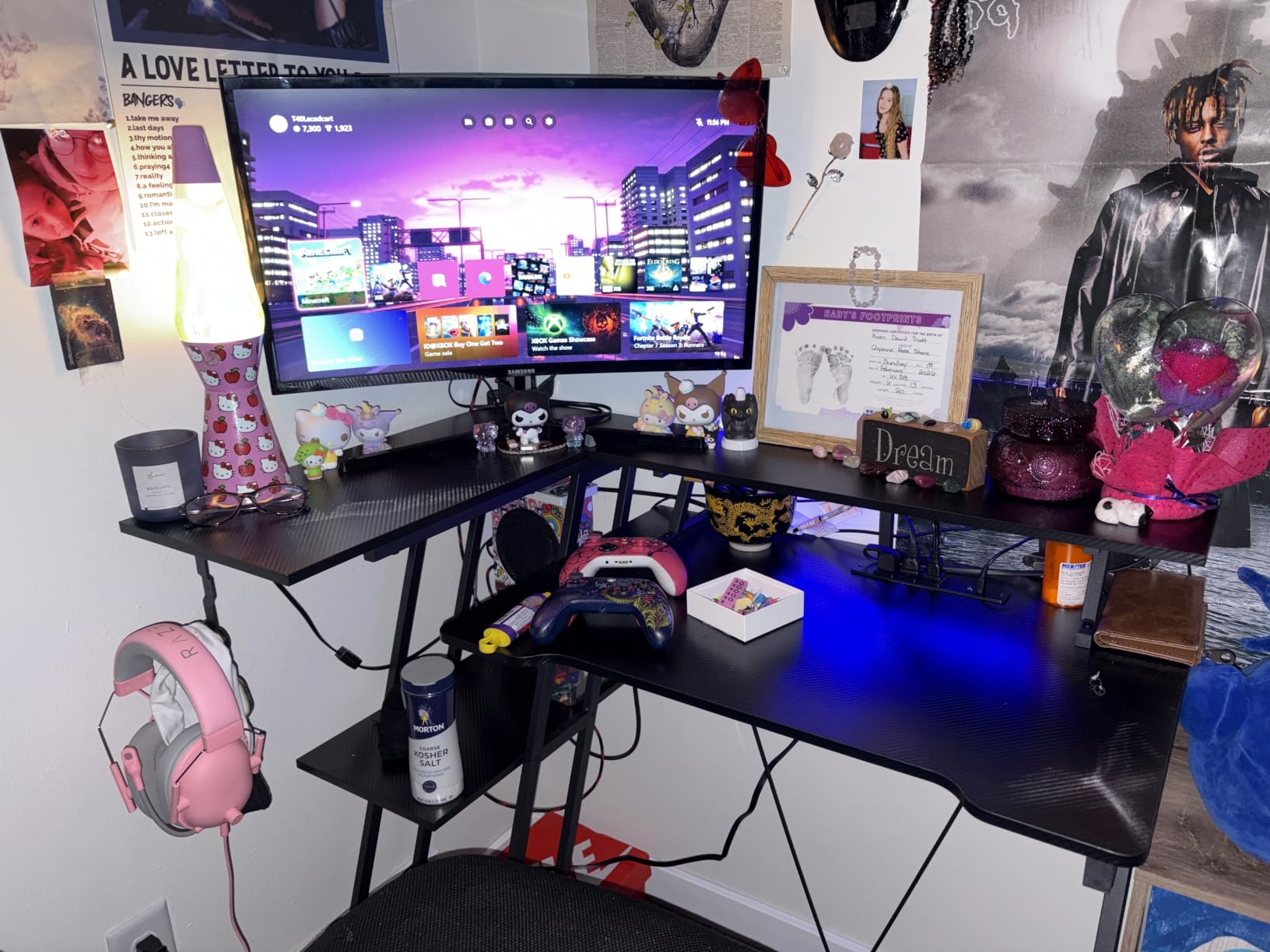 Korfile 40 Inch Gaming Desk with Power Outlet & LED customer photo 2