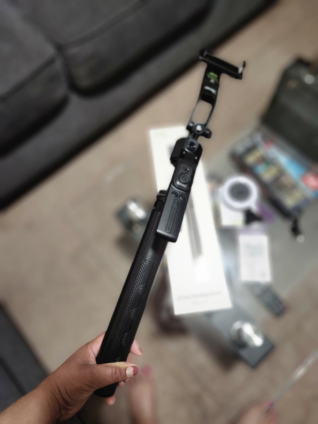 Acer Gadget Auto Face Tracking Tripod for iPhone/Cell Phone/Android/Camera with Light and Remote, 64