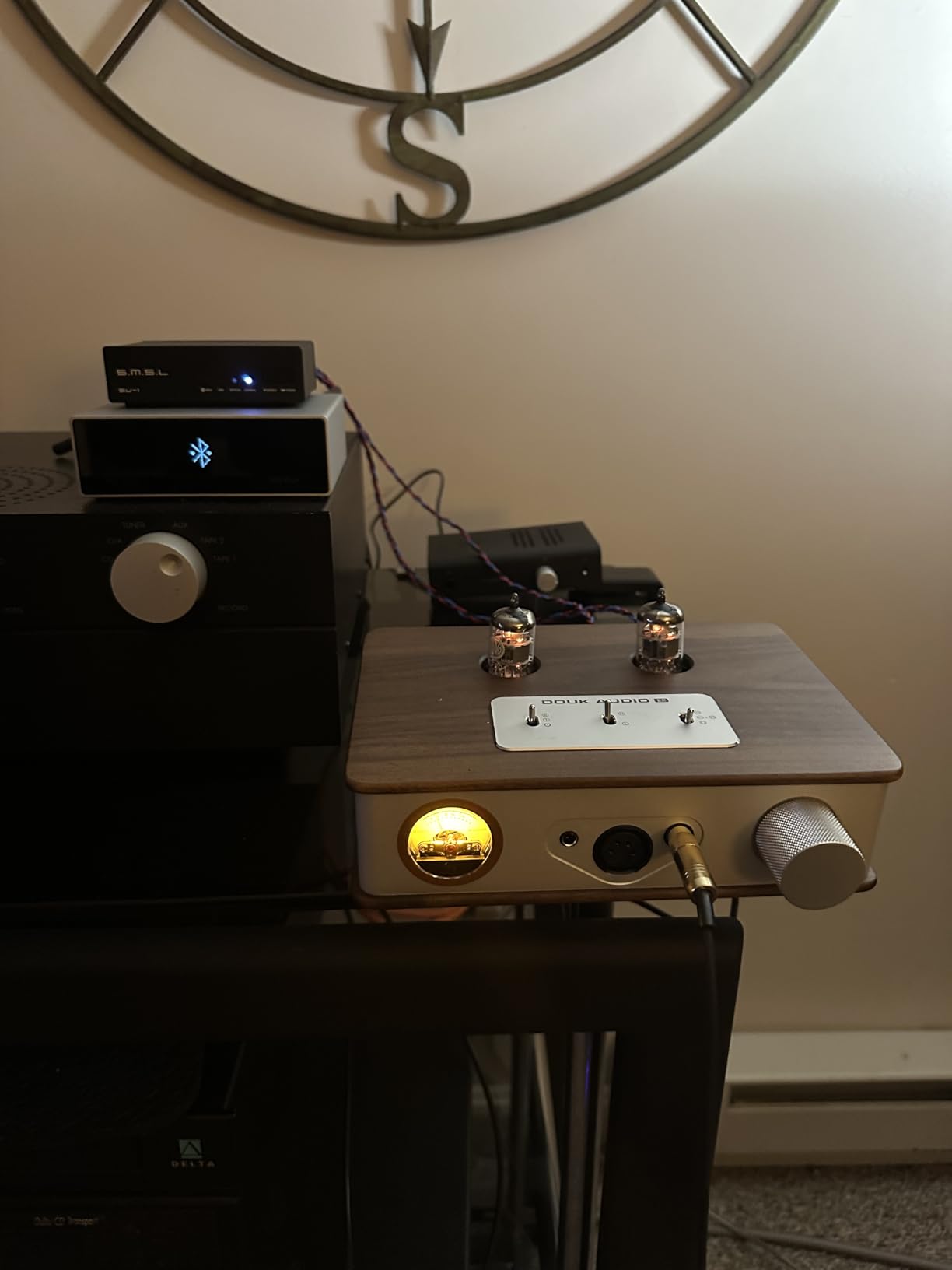 Douk Audio Tube Headphone Amp: for XLR, 4.4mm, 6.35mm HiFi Headphones, Stereo Preamplifier for Amplifiers, Speakers, Home Desktop Audio System, with VU Meter & German Valvo Vacuum Tubes (E2) customer photo 2