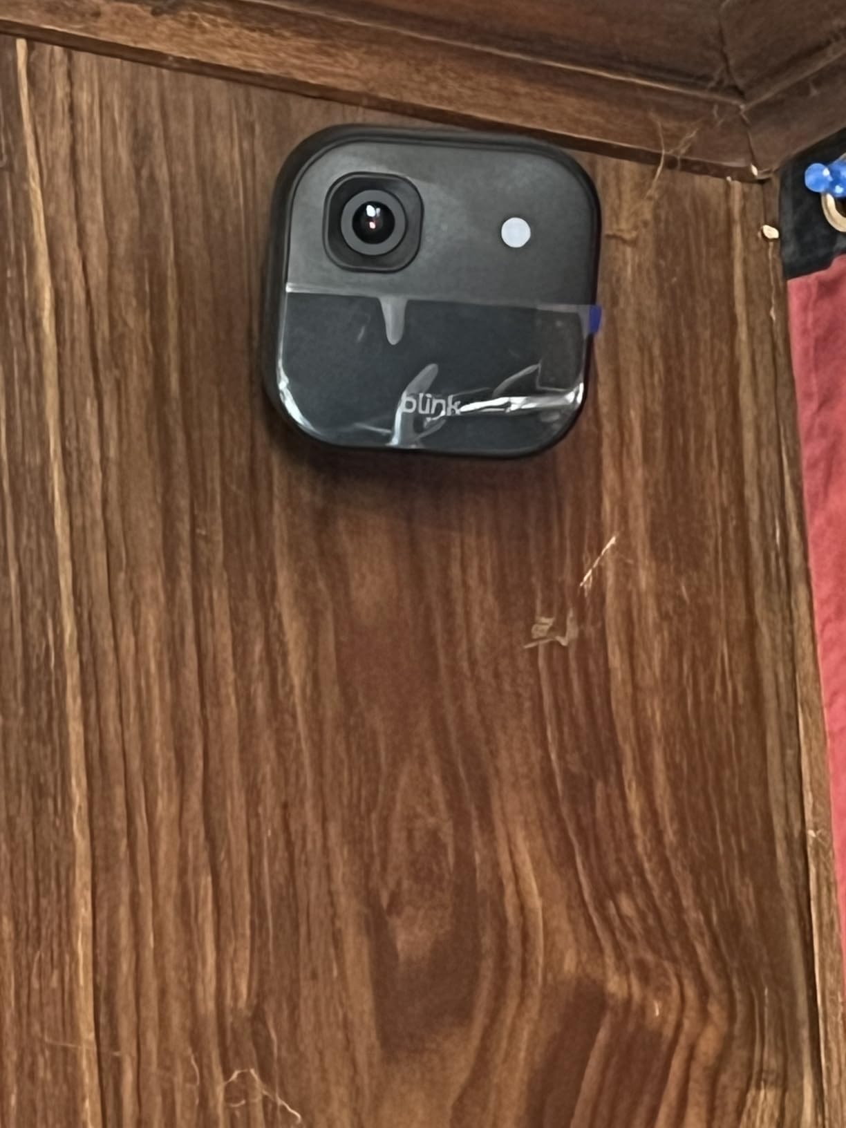 Blink Outdoor 2K+ (newest model) - Wireless smart security camera, 2K video resolution, enhanced audio, two-year battery. Sync Module Core included - 5 camera system (White) customer photo 2