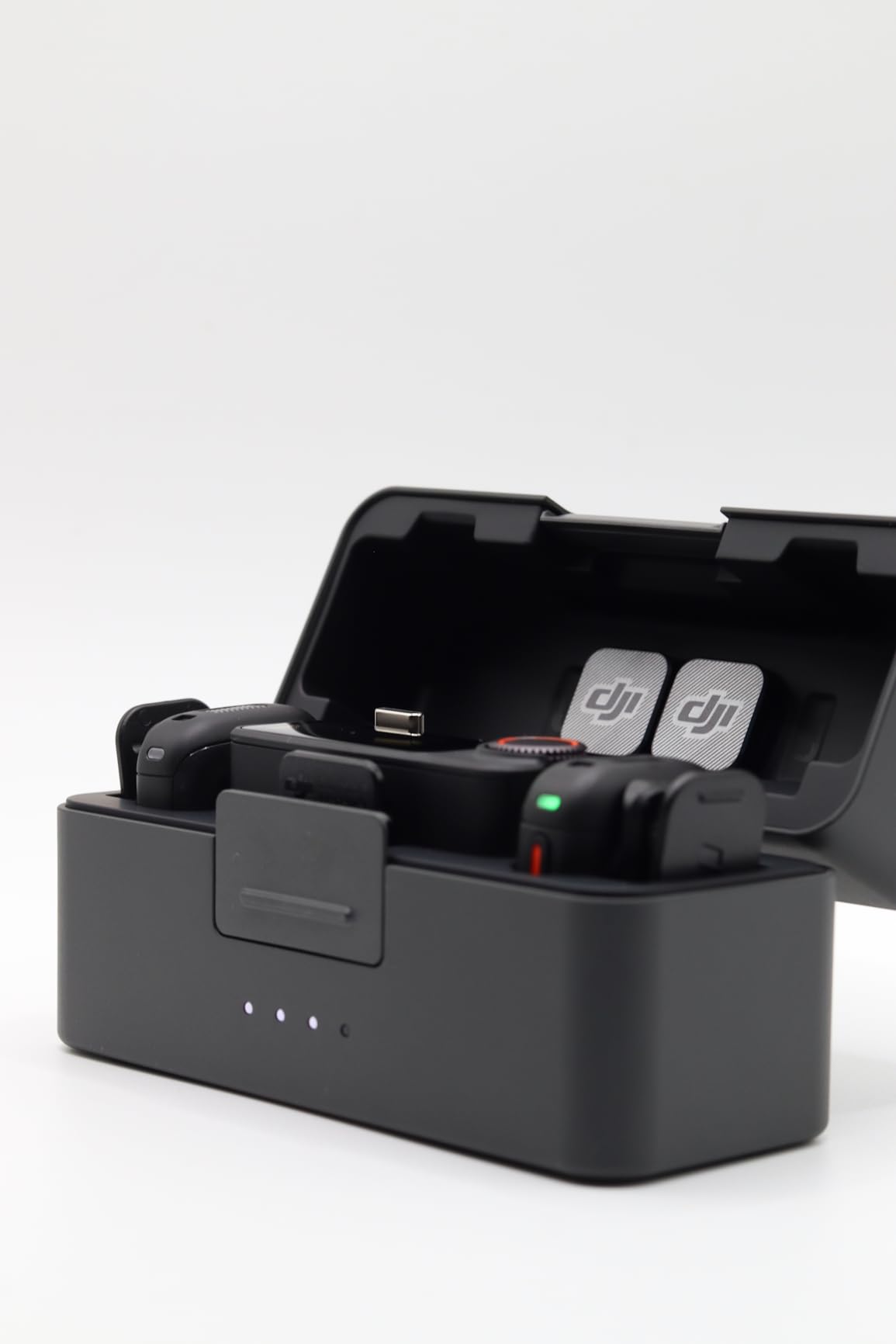 DJI Mic 3 (2 TX + 1 RX + Charging Case), Wireless Microphone | Mini Mic for iPhone/Camera/Android, Ultralight, Adaptive Gain Control, Dual Band Anti-Interference, 28h Use, Vlog customer photo 2