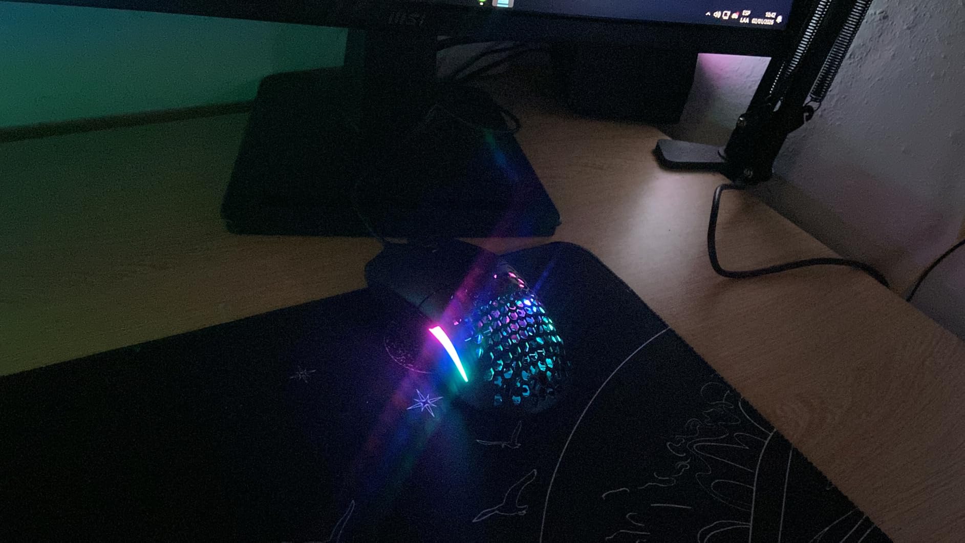 Model O Eternal Ultralight RGB Gaming Mouse - Wired - 55g Lightweight - Customizable RGB Lighting - 6 Programmable Buttons - Symmetrical Design - 12K DPI Optical Sensor - PC/Mac - Black customer photo 1