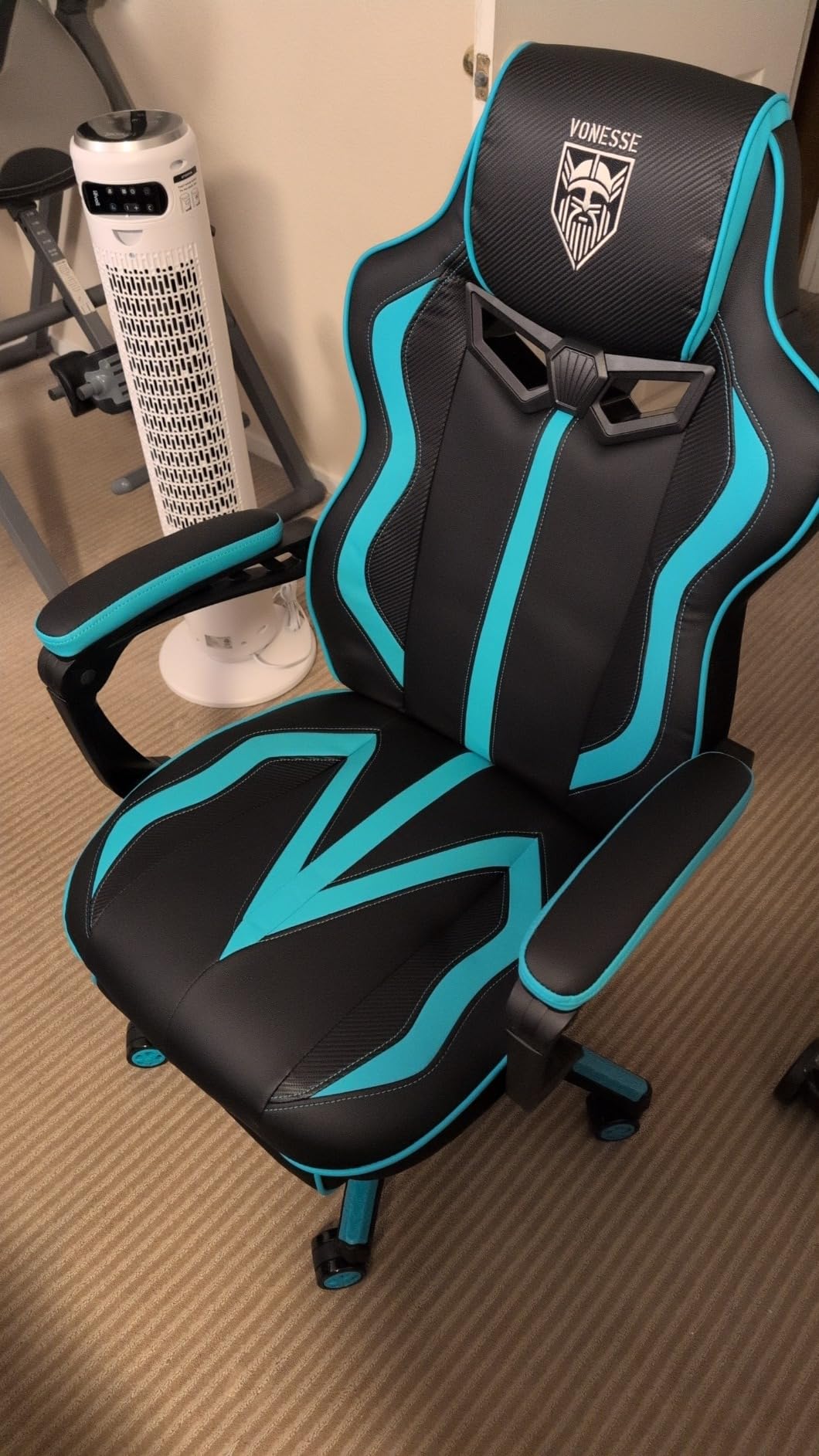 Vonesse Gaming Chair for Adults, Reclining Gaming Chairs with Footrest and Massage, Computer Gaming Chair for Heavy People, Ergonomic Gamer Chair Big and Tall (Black/Gray) customer photo 2