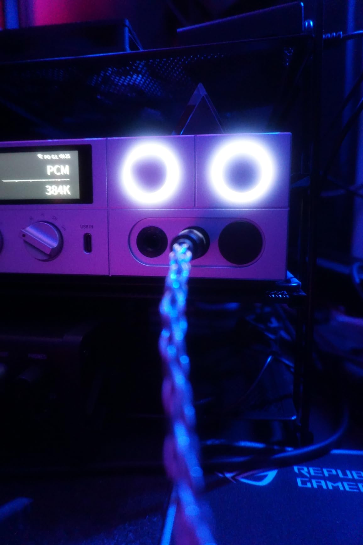 FiiO K15 Full Balance HiFi DAC and Headphone amp AK4497Sx2, Bluetooth 5.1 LDAC, Discrete Class AB Amplifier, USB Support DSD512 & PCM768kHz. Coaxial/Optical/XLR4 with Remote Control (Black) customer photo 2