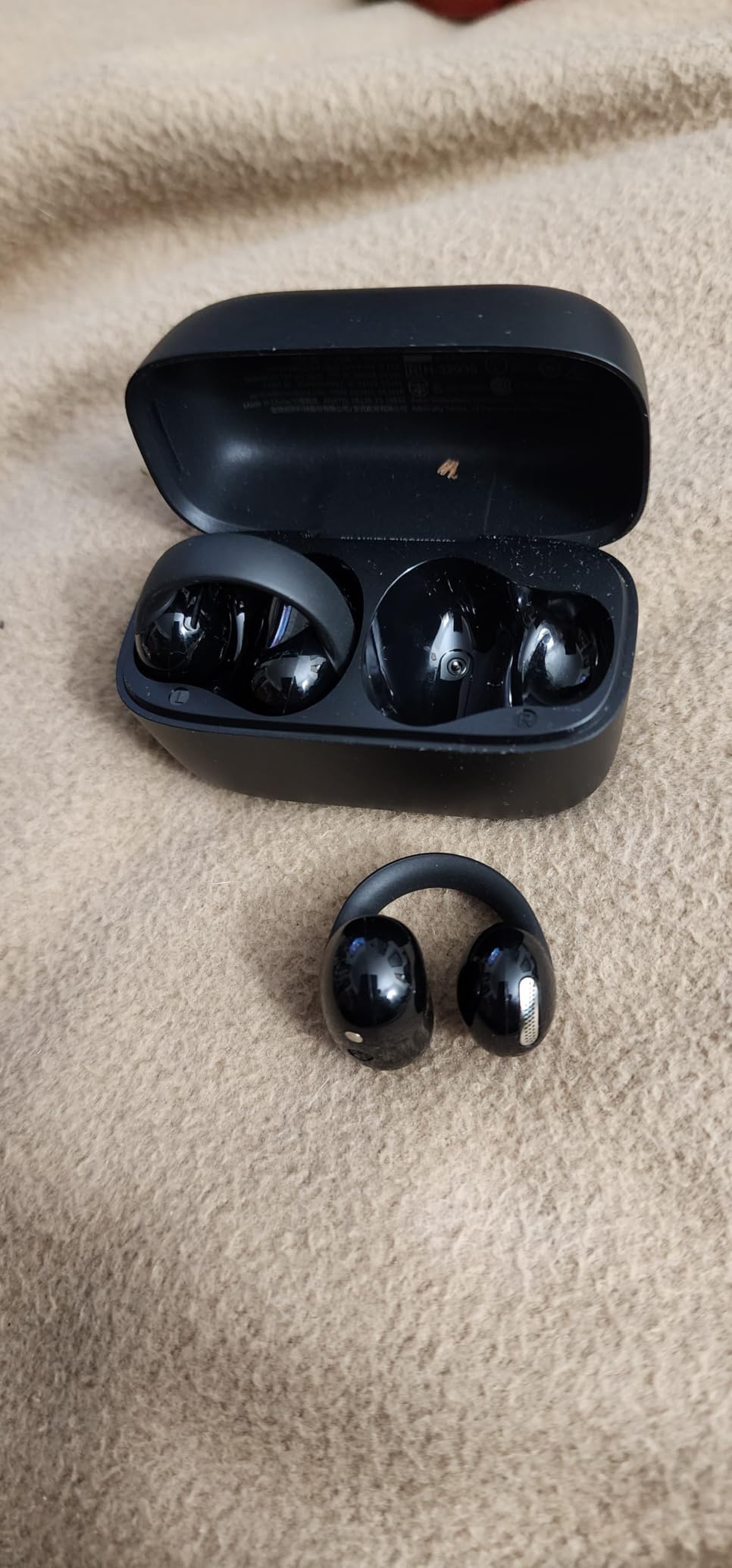 Soundcore C50i by Anker Open Ear Earbuds, Clip On Earbuds, Clip Headphones | Ultra-Comfort for Running Workout, 12mm Drivers for Powerful Bass, 28H Playtime, Secure Fit, Hi-Res, IP55, Bluetooth 6.0 customer photo 2