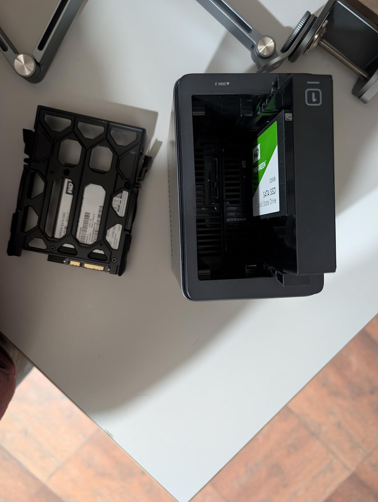 UGREEN NAS DH2300 2-Bay for Beginners & Personal Users, Phone Backup | AI Album, Private Cloud/Remote Access, File Sharing, Multi-Device Backup, Home Entertainment, 4GB RAM on Board (Diskless) customer photo 2
