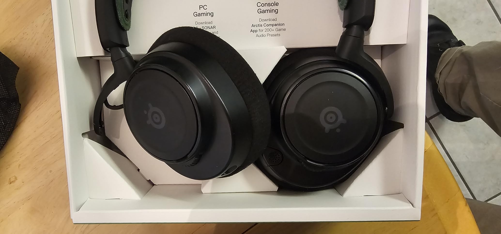 SteelSeries Arctis Nova 7X Wireless Gen 2 Gaming Headset - Real-Time App Control, 50+ HR Play, Neodymium Drivers, Mix 2.4GHz/Bluetooth, Xbox, PC, PS5/PS4, Switch 1/2, Mobile - Black customer photo 1