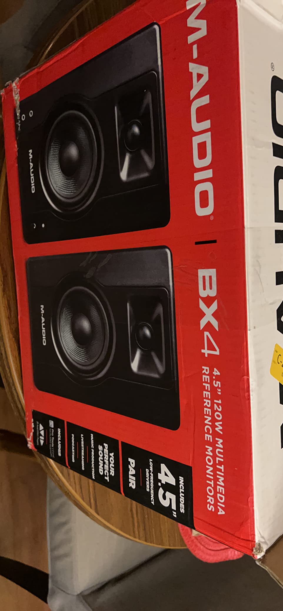 M-AUDIO BX5BT 5 inch Desktop Studio Monitors Pair, Bluetooth, DSP, App Control, for Mixing, Video Editing, Podcasting, Music Production Software Suite Included customer photo 1