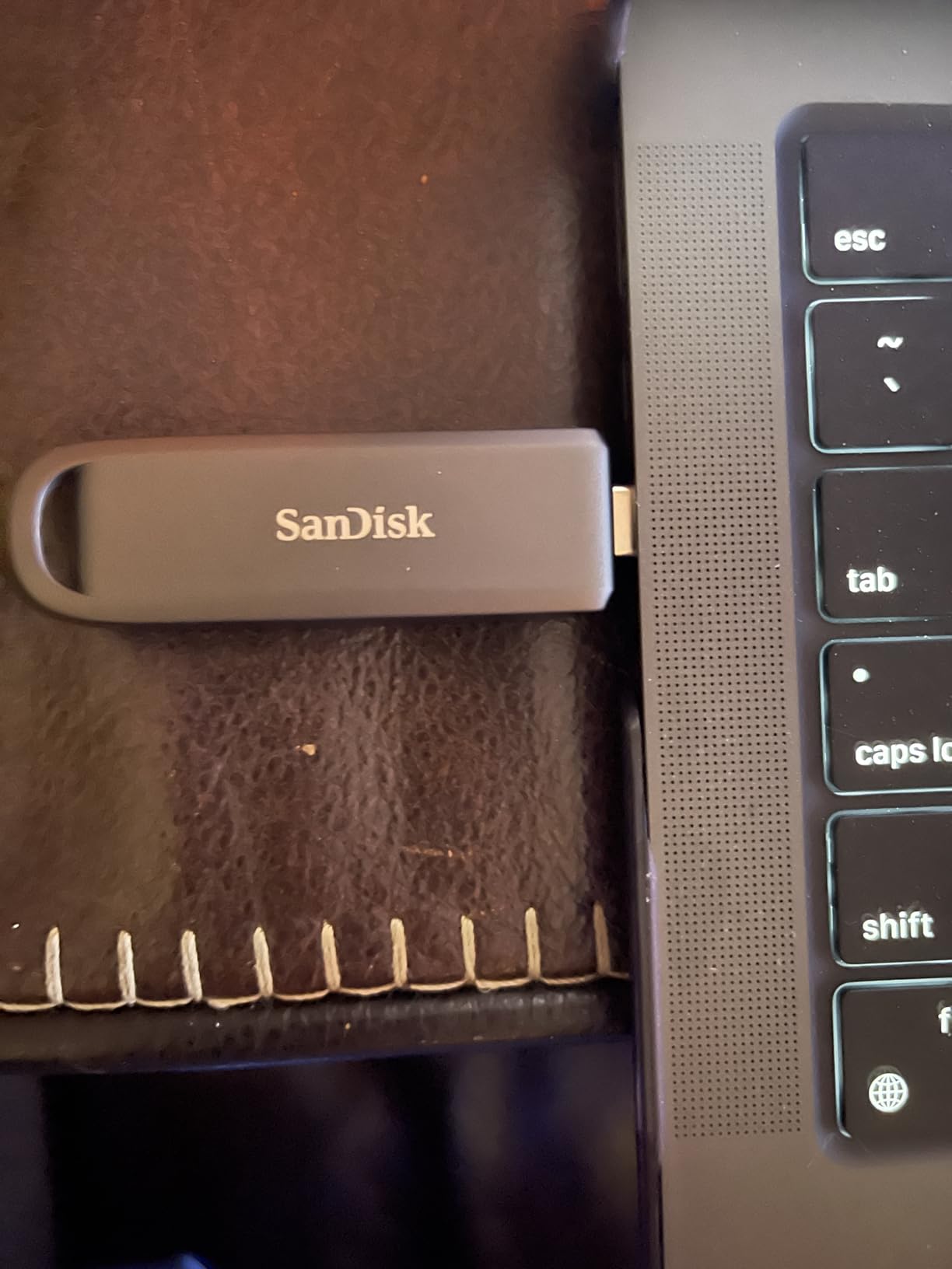 SanDisk 256GB Extreme PRO Flash Drive with USB-C - Up to 1000MB/s Read, 900MB/s Write - SDCZ890-256G-G46 customer photo 1