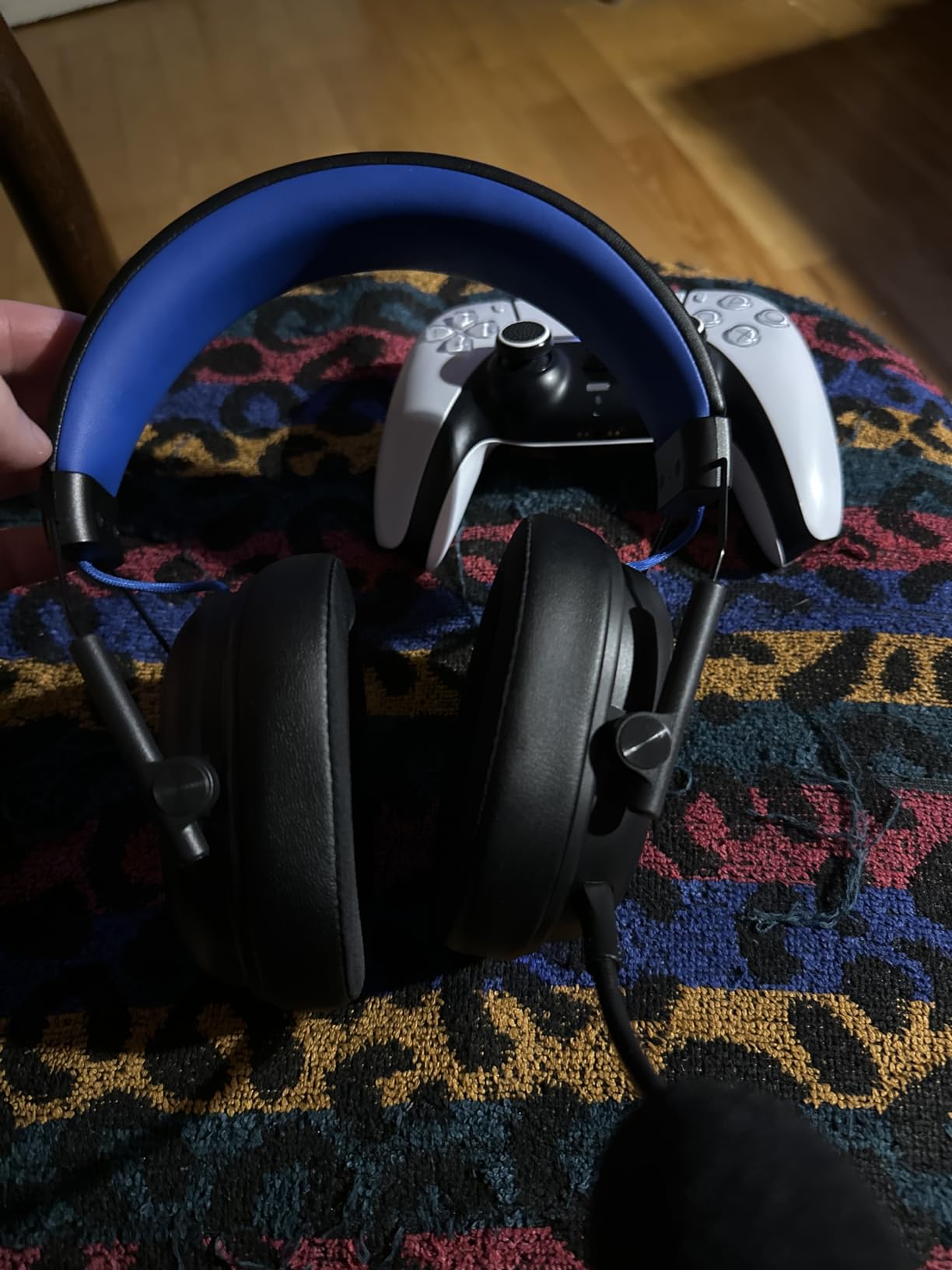 Razer BlackShark V3 X HyperSpeed Wireless PS5 Gaming Headset, White | 50mm Drivers, Cardioid Mic, 2.4 GHz, Bluetooth, Works with PC, Mac, Nintendo Switch, Smartphone, 70 Hr Battery customer photo 2