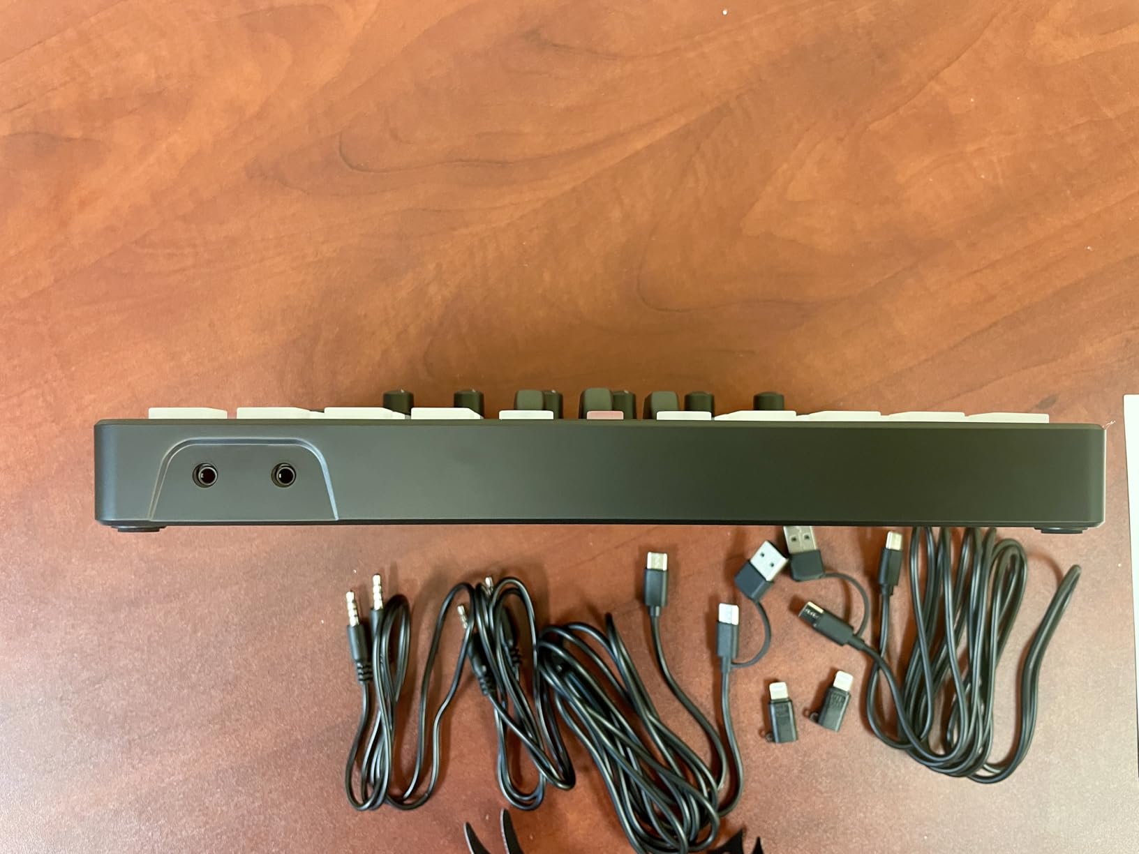 M100 2-Person Podcast Equipment Bundle,XLR/USB Dynamic Mics & Audio Mixer customer photo 1