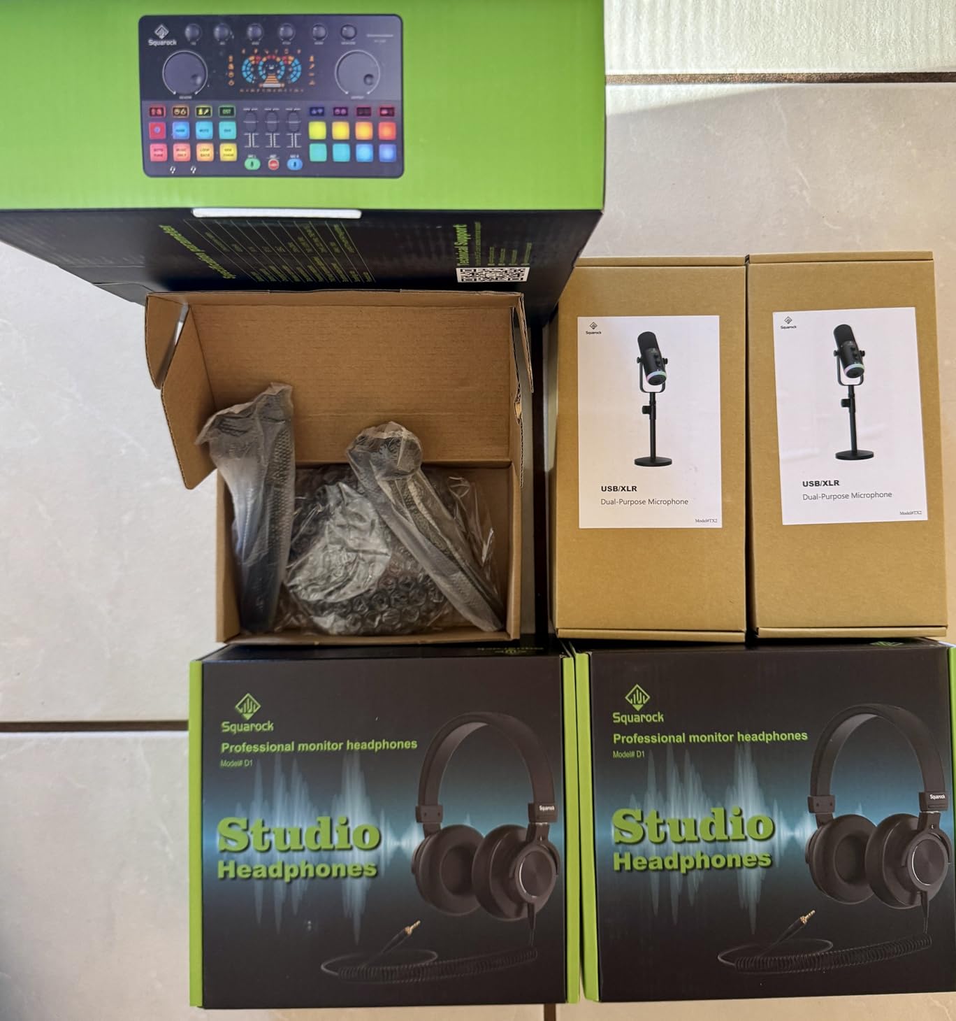 M100 2-Person Podcast Equipment Bundle,XLR/USB Dynamic Mics & Audio Mixer customer photo 2