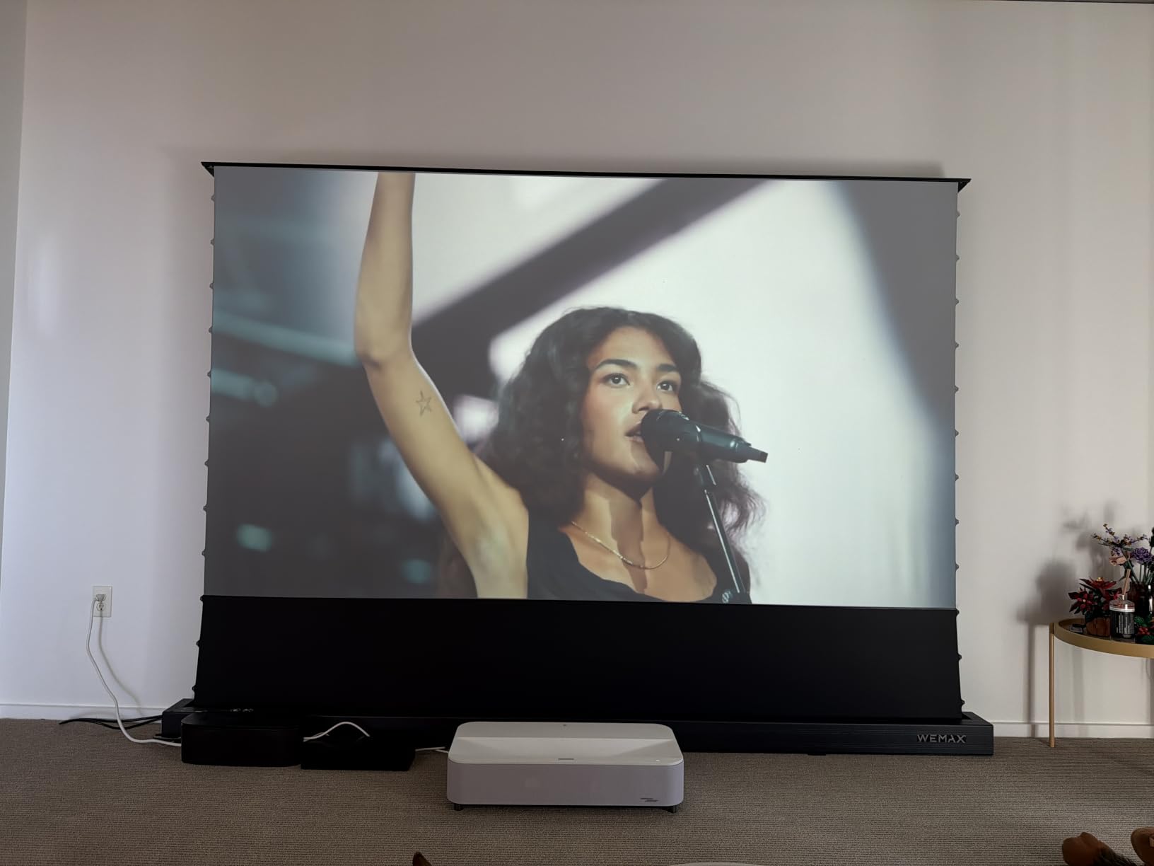 Epson Lifestudio Grand Plus Ultra Short Throw Laser Projector | 4000 Lumens Color and White Brightness 4K Display Technology Sound by Bose Built-In Google TV 3-Chip 3LCD Technology, Black customer photo 2