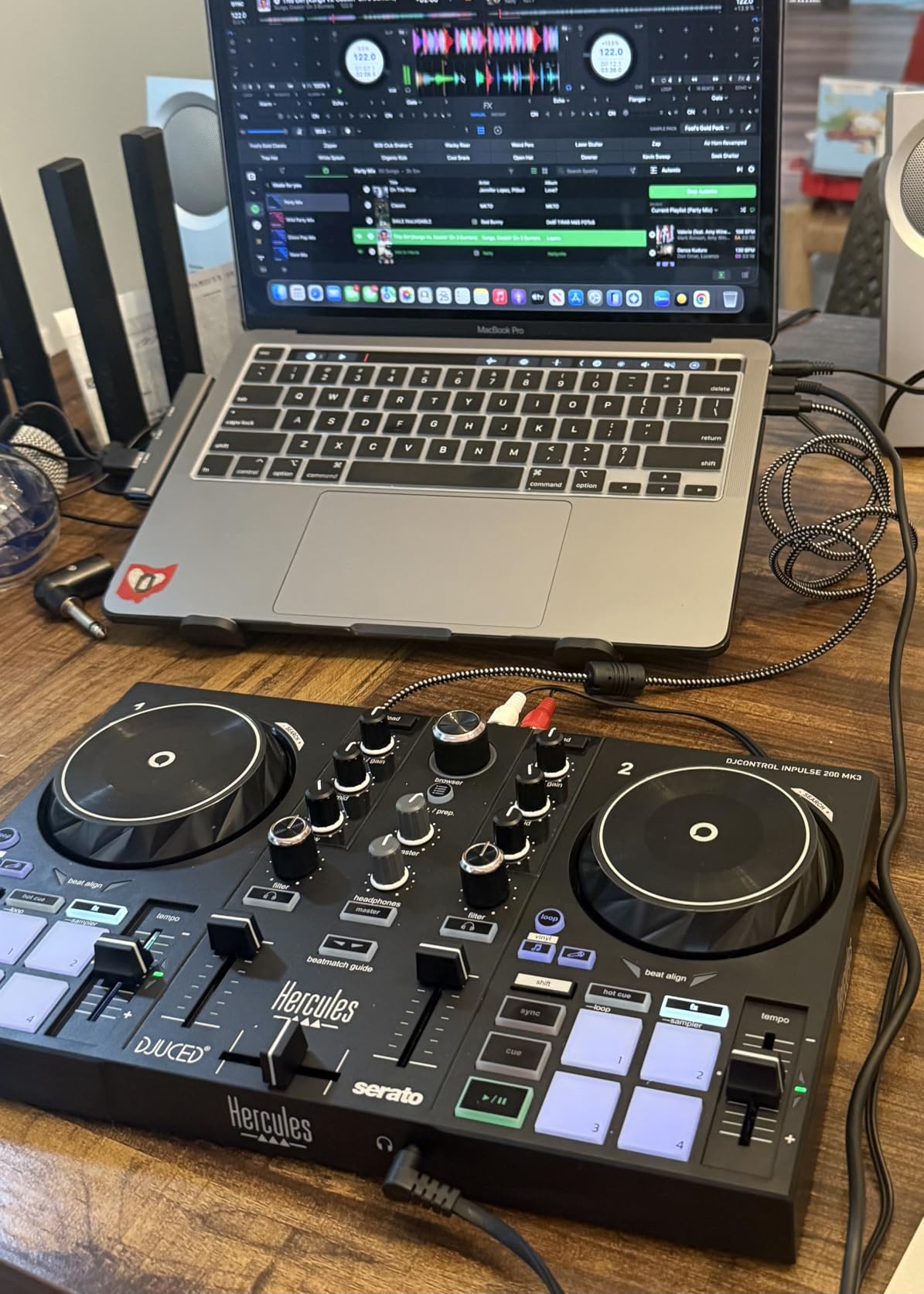 Hercules DJControl Inpulse 200 MK3 - Ideal DJ Controller with Serato Lite | Beatmatch light guides, dedicated Stems controls, 8 performance pads, touch jog wheels & DJUCED/Serato DJ Lite customer photo 2