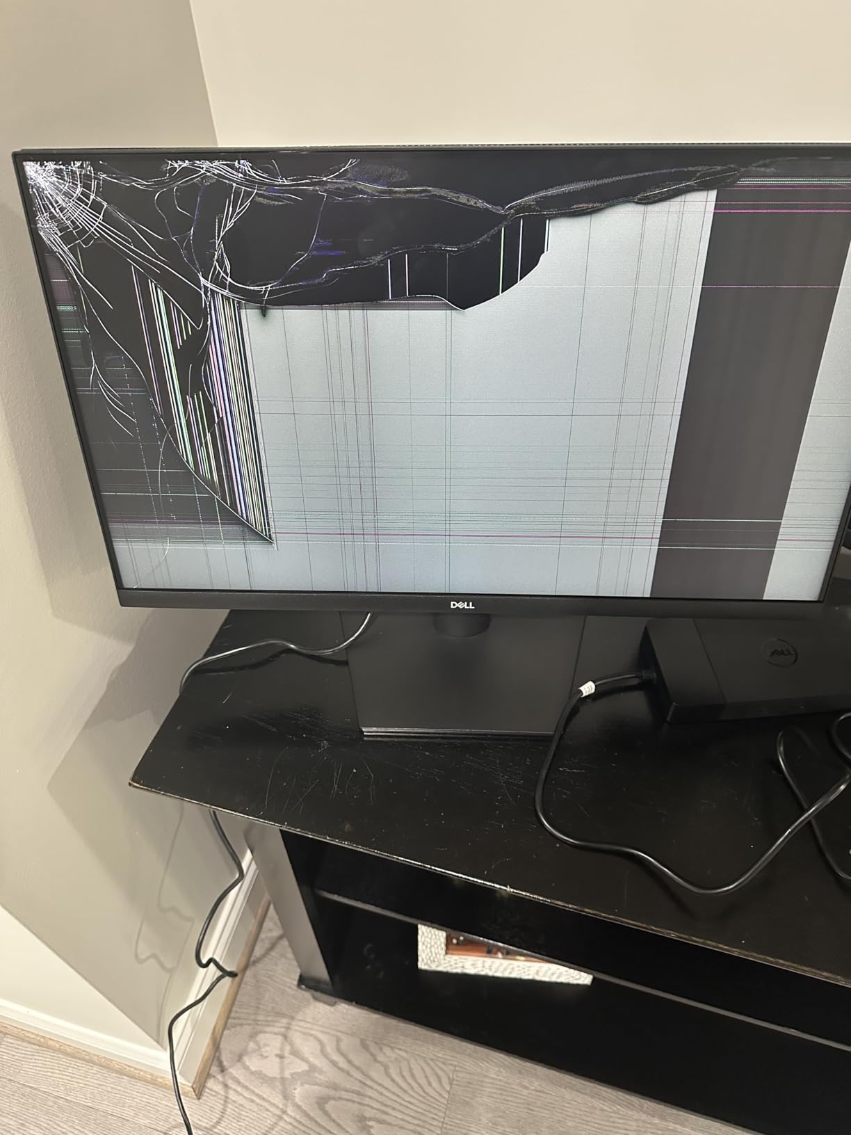 Dell 24 Monitor - SE2426H - 23.8-inch FHD (1920x1080) 144Hz 1ms Display, in-Plane Switching (IPS) Technology, AMD FreeSync, TÜV 3-Star 2X HDMI, Tilt customer photo 2