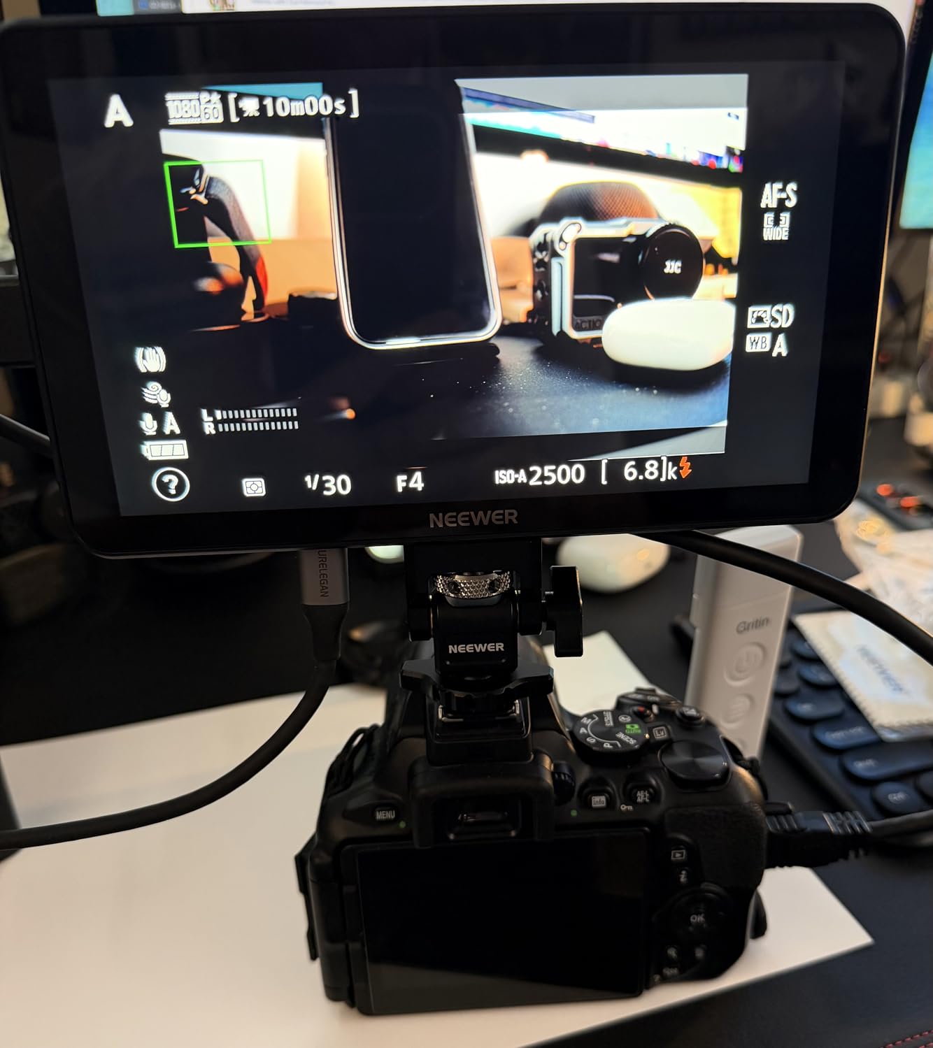 Neewer F600 7