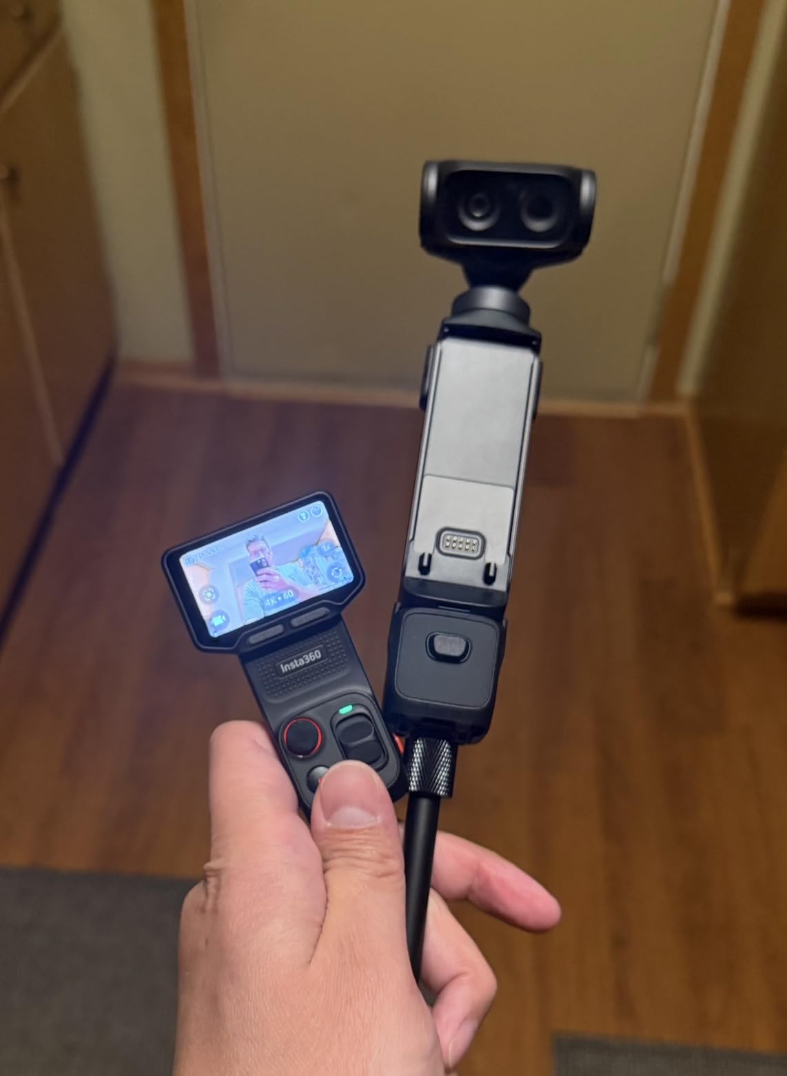 Insta360 Luna Ultra Creator Bundle - 8K Vlogging Camera with Dual Leica Lenses, 12x Zoom, 1