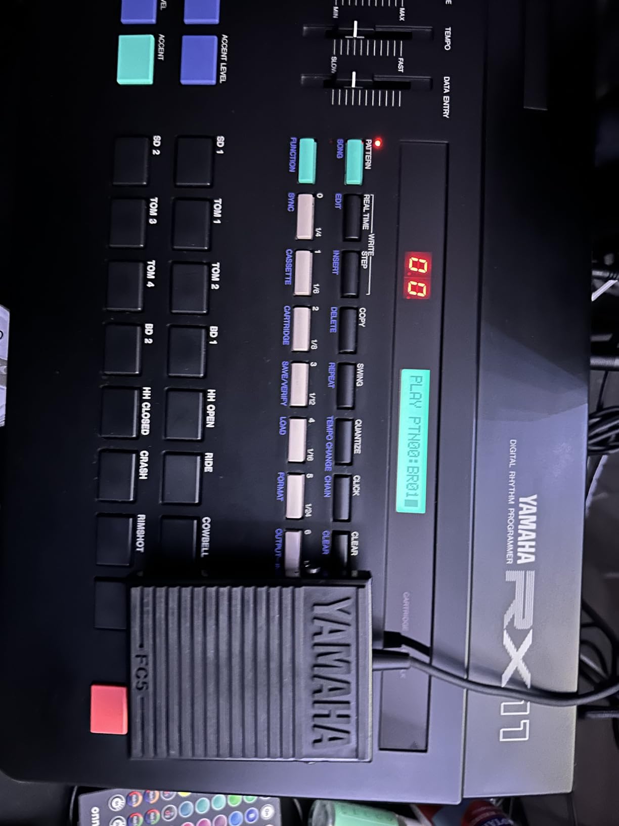 Yamaha Compact Foot Switch, Universally Compatible, 5-Foot Cable, 0.25-Inch Plug, Black FC5 customer photo 2