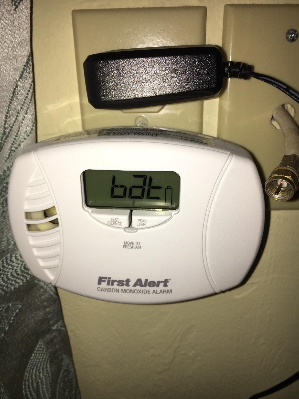 First Alert Plug in Carbon Monoxide Alarm with Digital Display customer photo 1