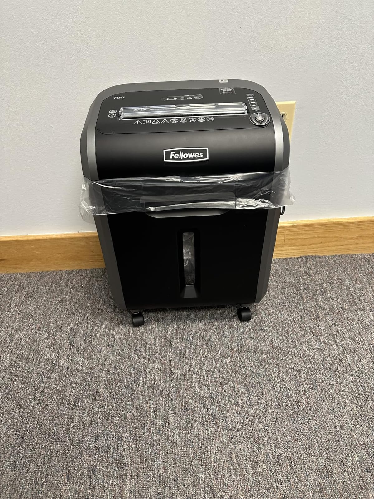 Fellowes ‎Powershred 79Ci 16-Sheet 100% Jam-Proof Heavy Duty Crosscut Paper Shredder Machine for Office and Home, Black/Dark Silver 3227919 customer photo 1