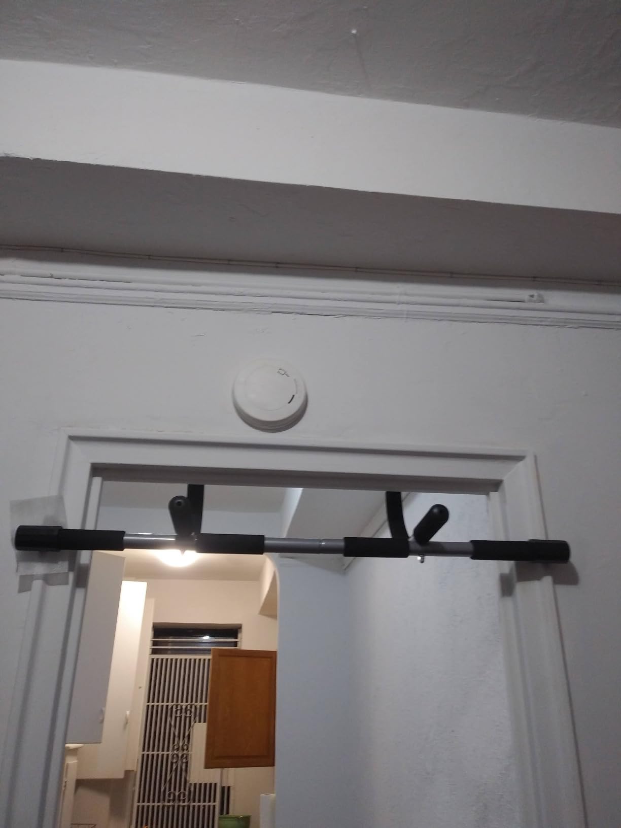 Iron Gym Pull-Up Bar - Total Upper Body Workout Bar for Doorway, Adjustable Width Locking, No Screws Portable Door Frame Horizontal Chin-up Bar, Fitness Exercise customer photo 2