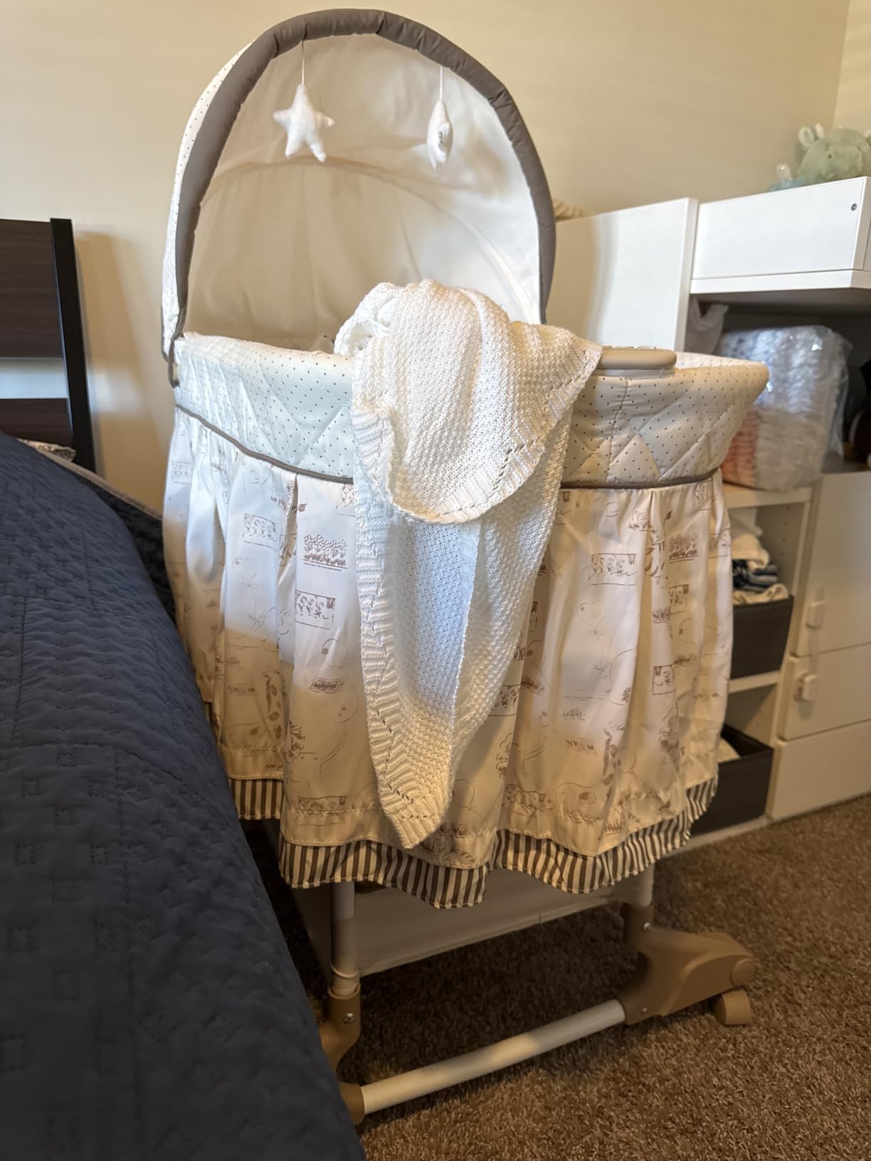 Delta Children Portable Rocking Bassinet for Newborns Bedside Sleeper Crib with Gentle Vibrations, Nightlight, Soothing Music, Adjustable Canopy, Plush Toys, Storage Basket, Baby Essentials customer photo 1