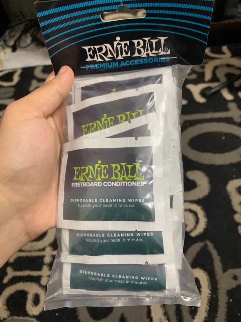 Ernie Ball Wonder Wipes Fretboard Conditioner, 20-pack (P04247) customer photo 2