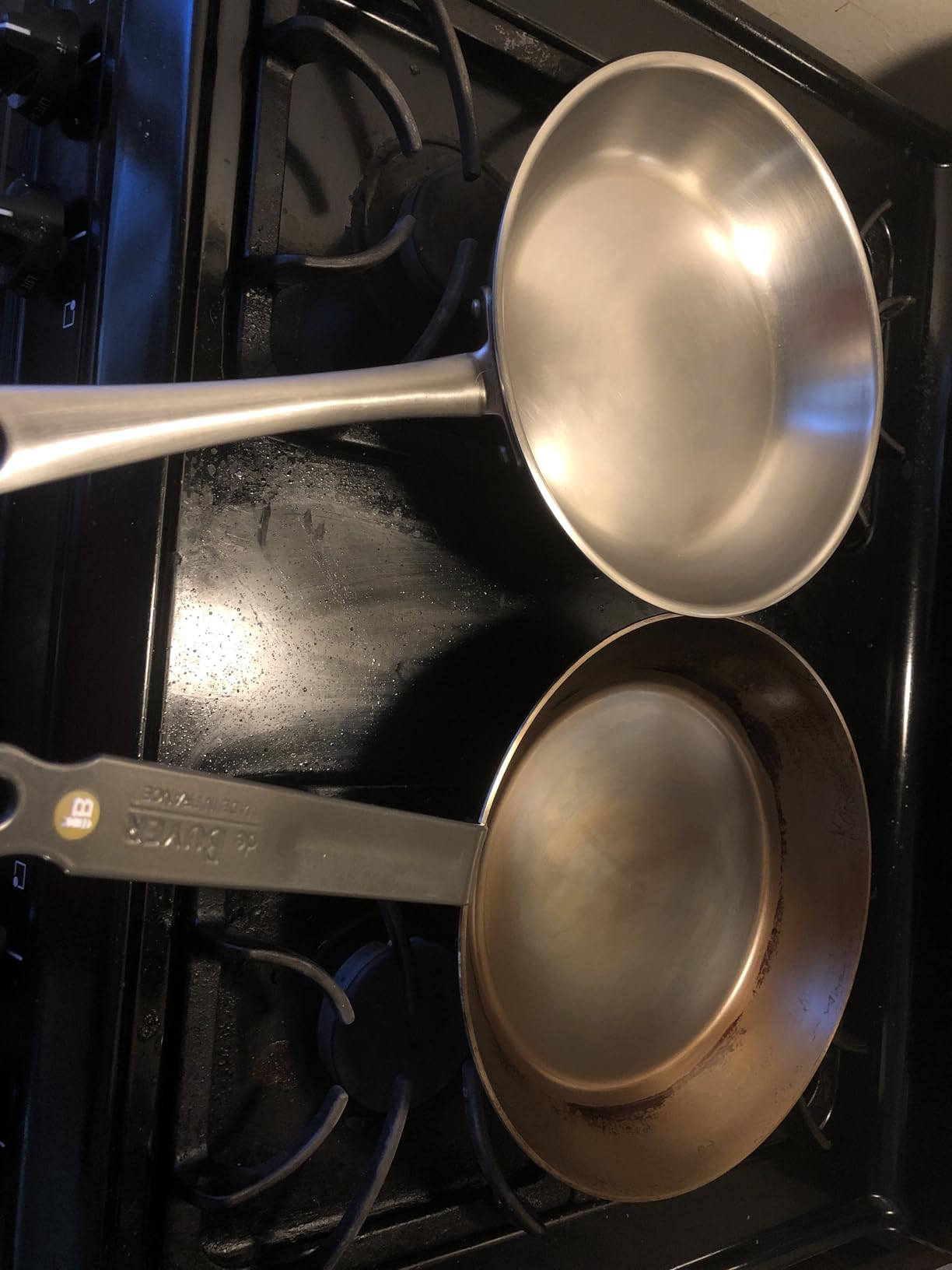 de Buyer MINERAL B Carbon Steel Fry Pan - 8” Diameter, 5.5” Cooking Surface - Ideal for Searing, Sauteing & Reheating - Naturally Non-Stick Finish - Made in France customer photo 2