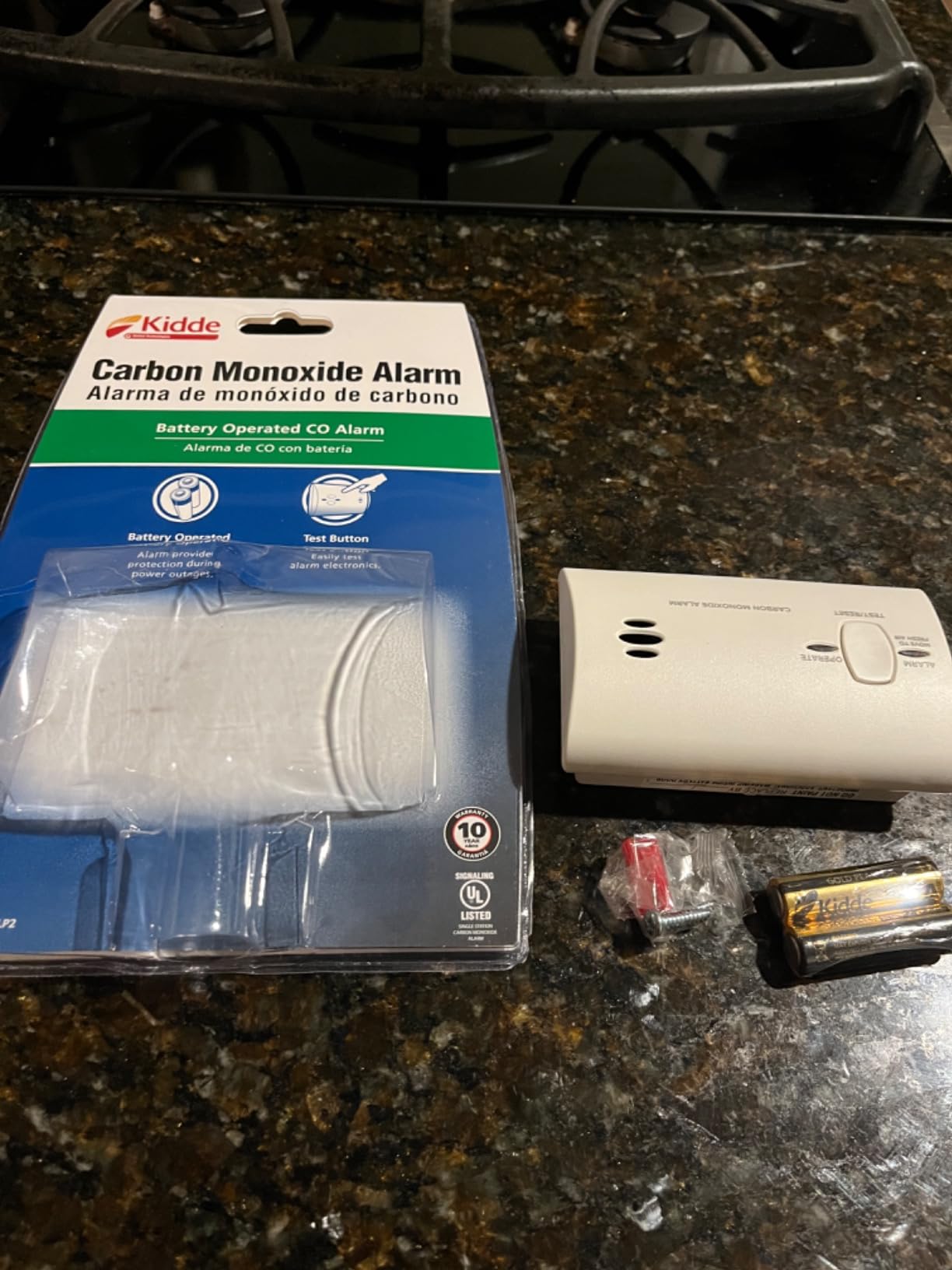 Kidde Carbon Monoxide Detector, Battery Powered CO Alarm with LEDs, Test-Reset Button, Low Battery Indicator, Portable customer photo 1