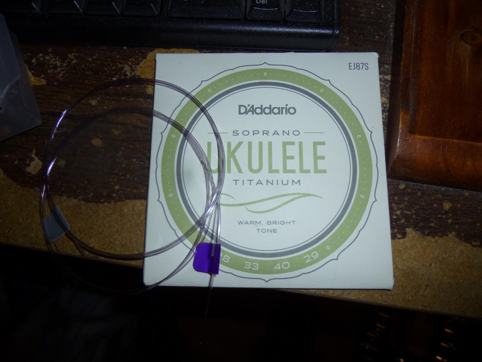 D'Addario Ukulele Strings Titanium Soprano EJ87S, 4-String Set customer photo 2