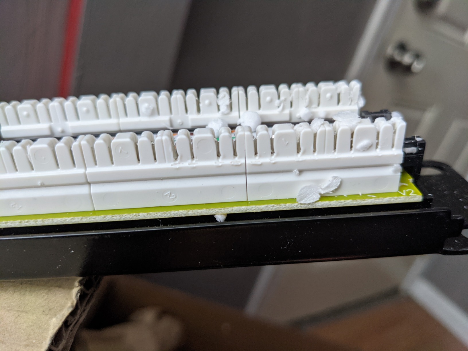 Cable Matters [UL Listed] 24 Port 10Gbps Cat6 Patch Panel, 1U customer photo 1