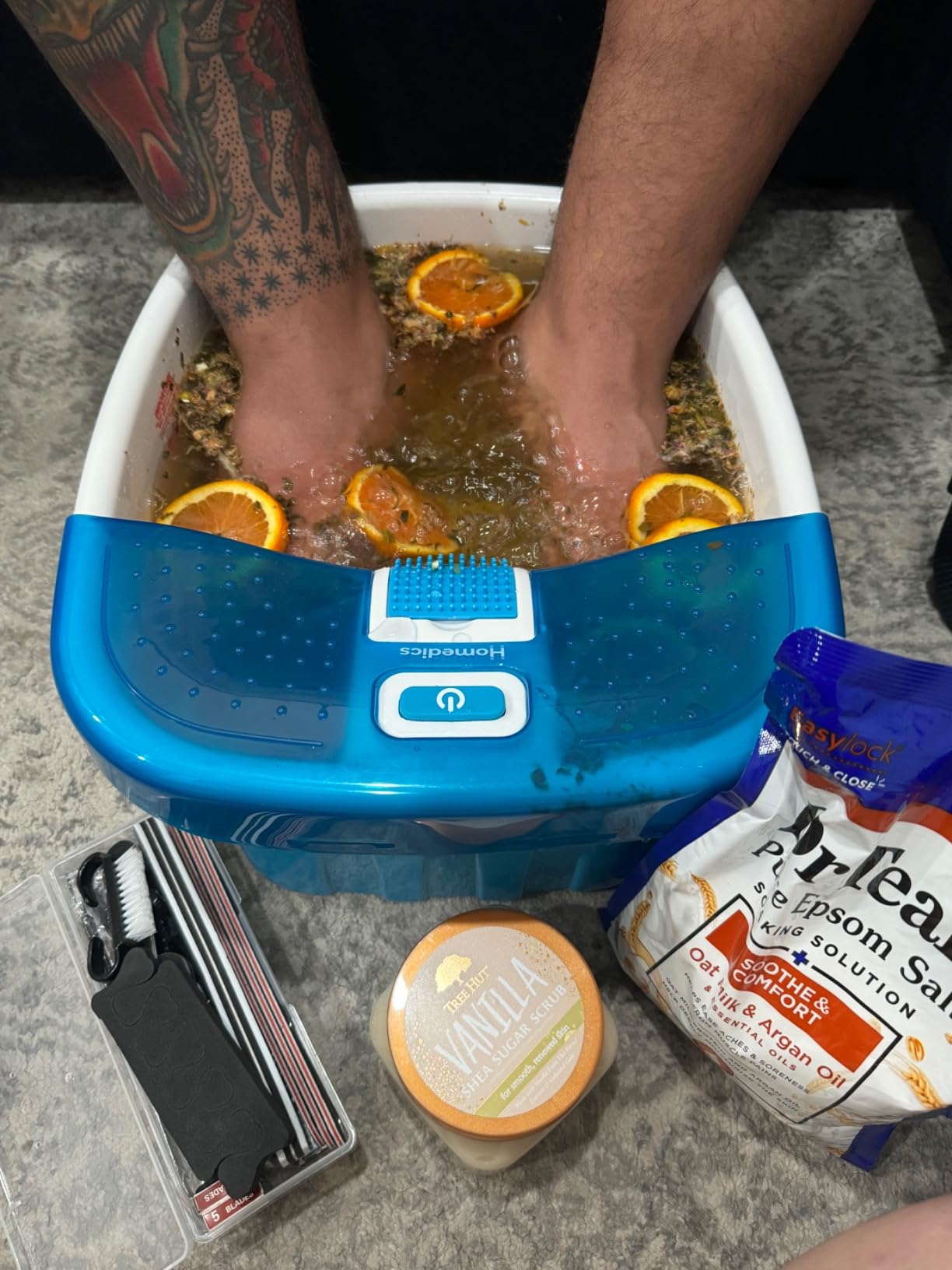 HoMedics Bubble Bliss Deluxe Foot Spa with Heat Massaging Arch, 3 Acupressure Attachments, Splash Guard, Raised Nodes Creates Bubbles, Improves Circulation, Soothe Tired Muscles customer photo 2